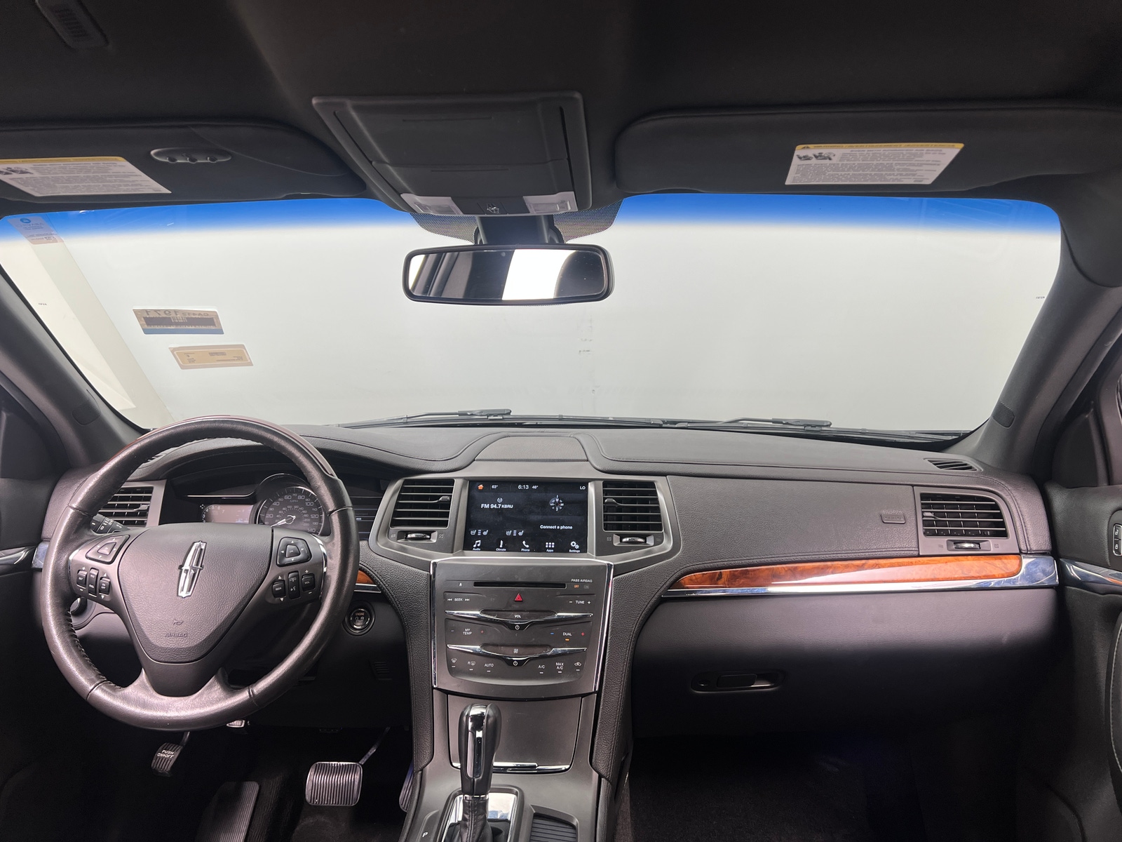 Thumbnail: 2016 Lincoln MKS - 2