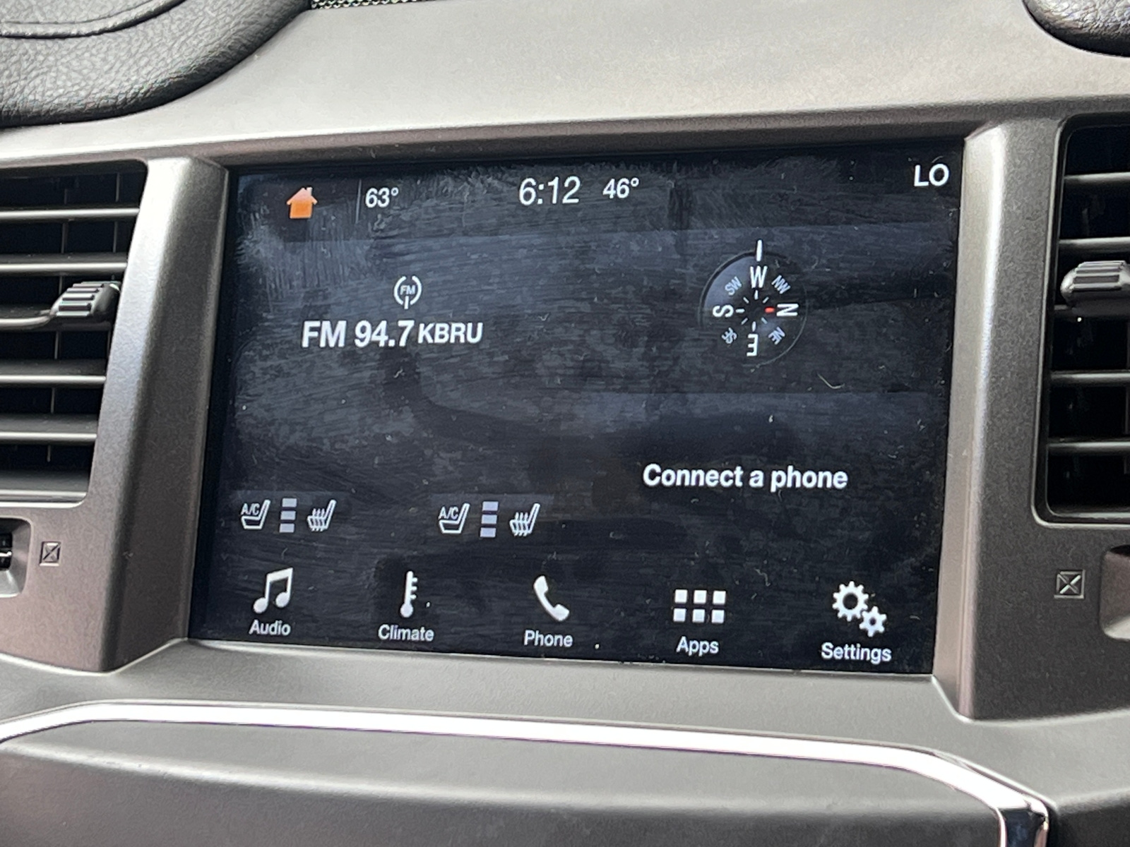 Thumbnail: 2016 Lincoln MKS - 3