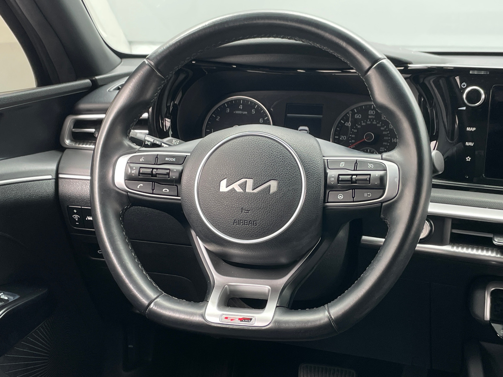 Thumbnail: 2022 Kia K5 - 4