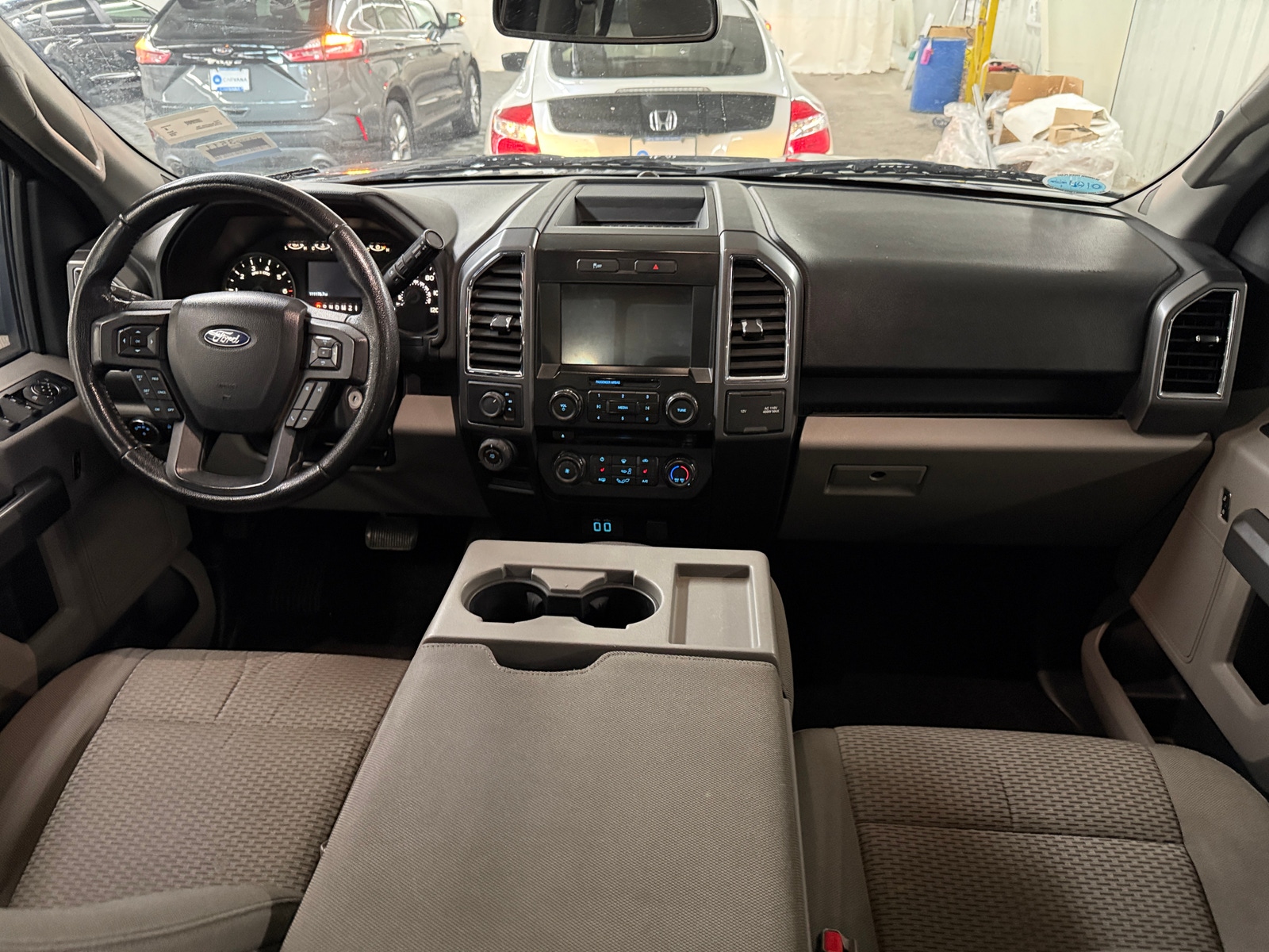 Thumbnail: 2016 Ford Econoline - 3