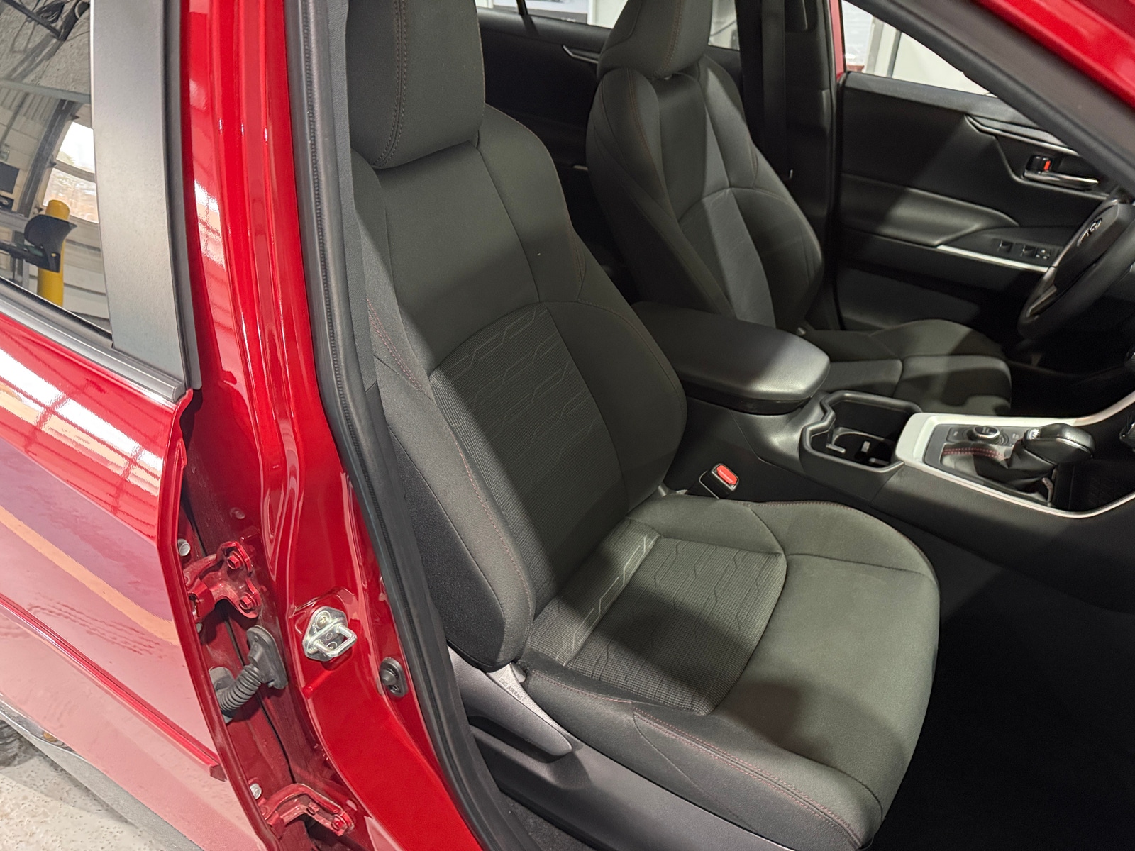 Thumbnail: 2022 Toyota RAV4 - 2