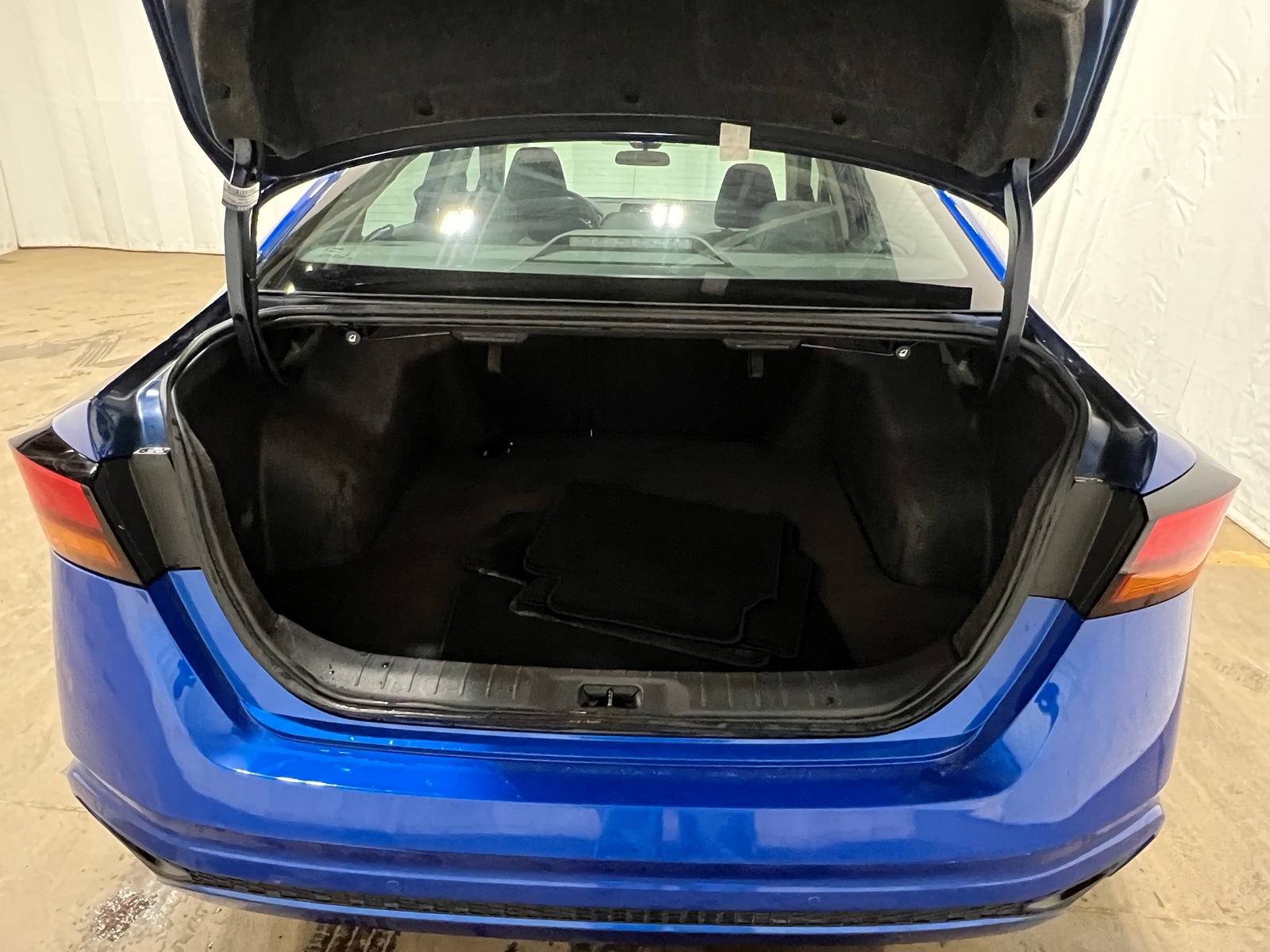 Thumbnail: 2025 Nissan Altima - 7