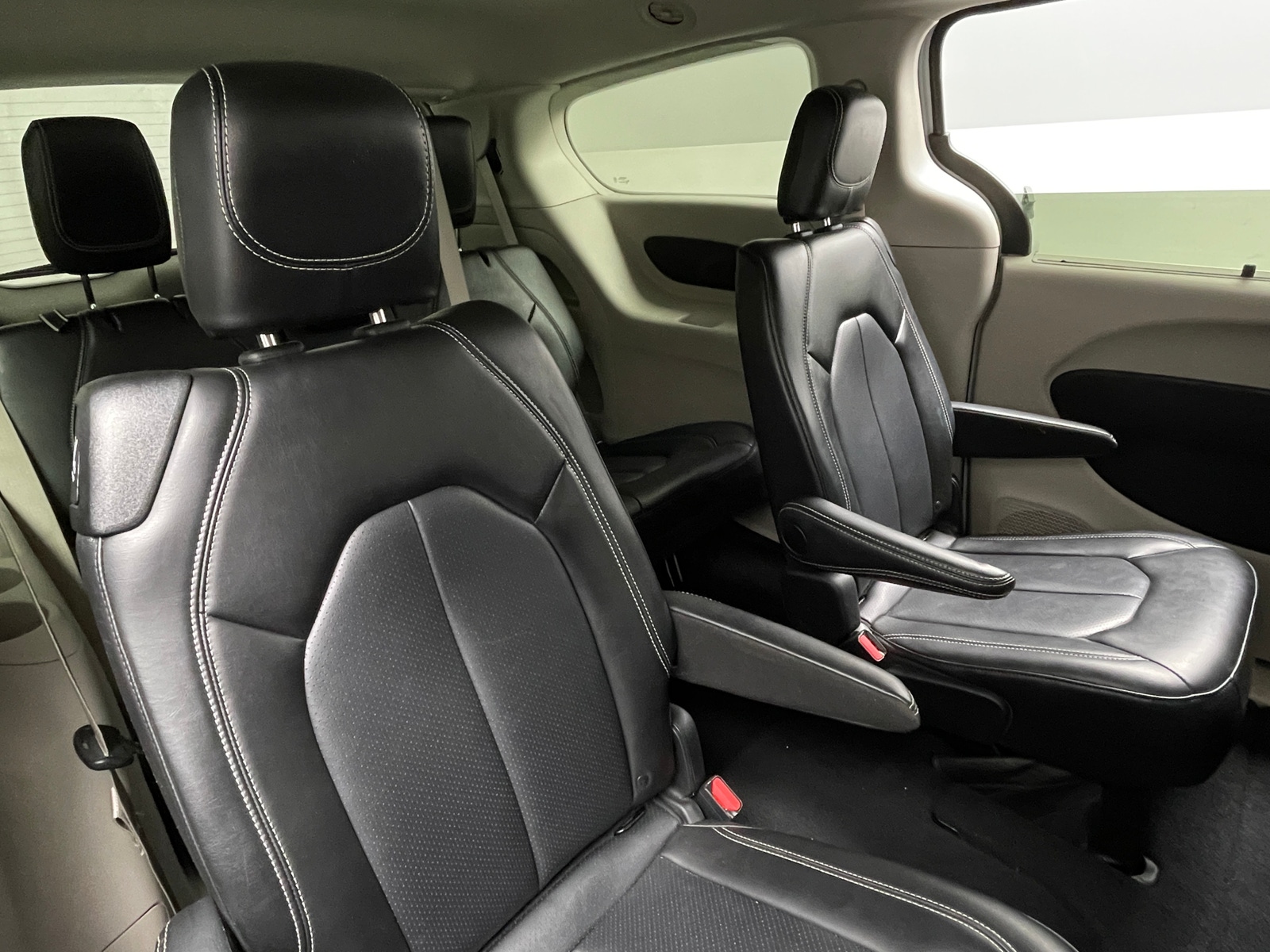 Thumbnail: 2024 Chrysler Pacifica - 5