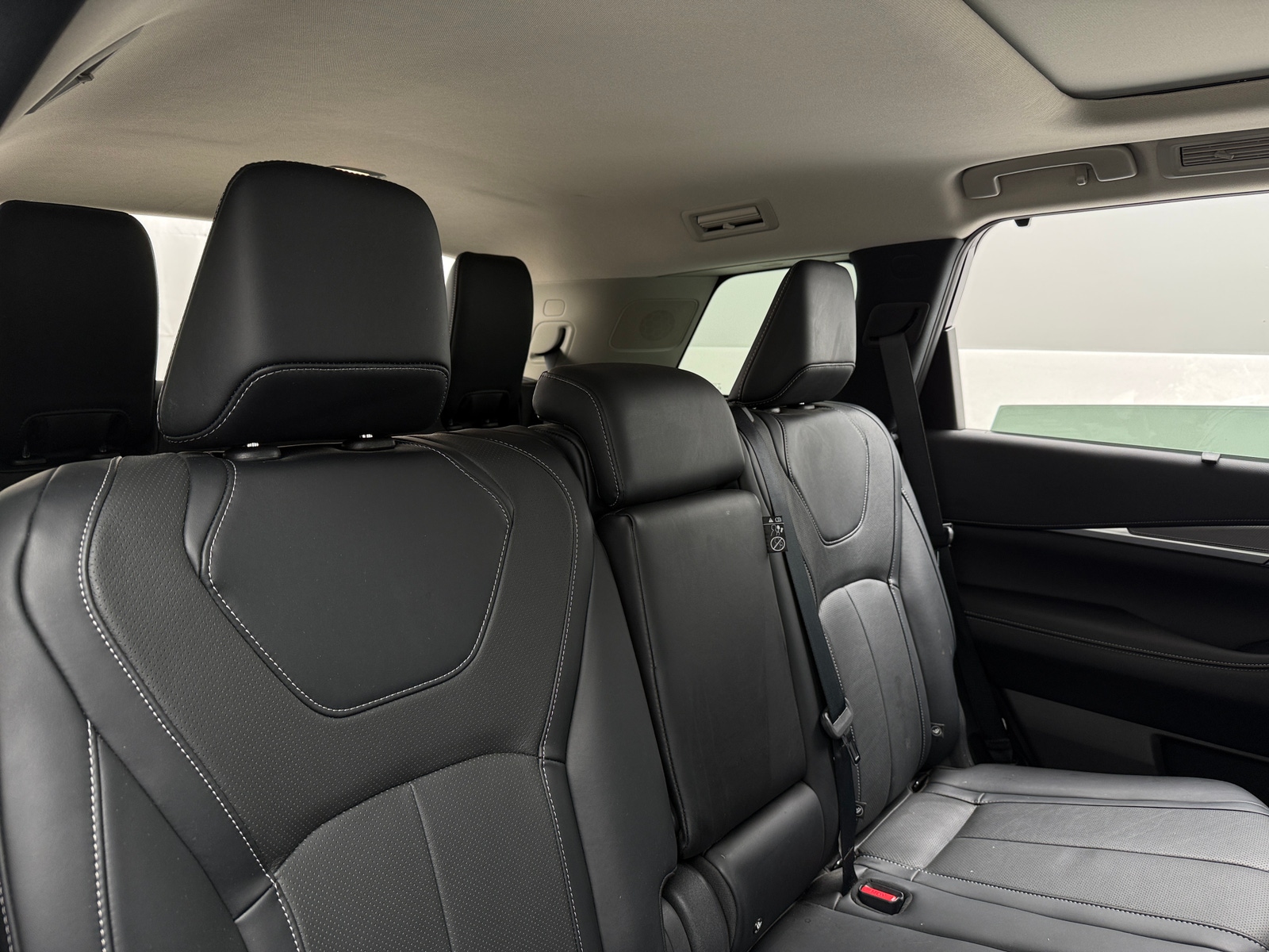 Thumbnail: 2023 INFINITI QX60 - 5