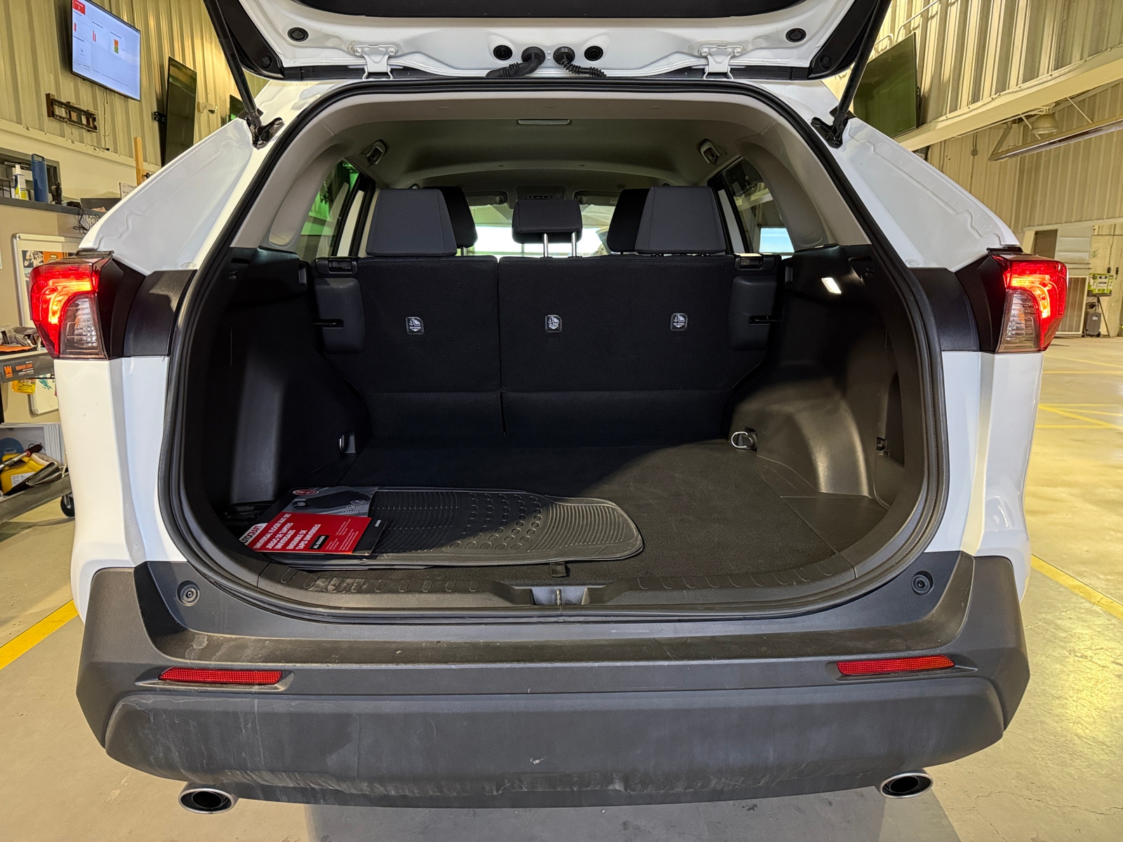 Thumbnail: 2025 Toyota RAV4 - 7