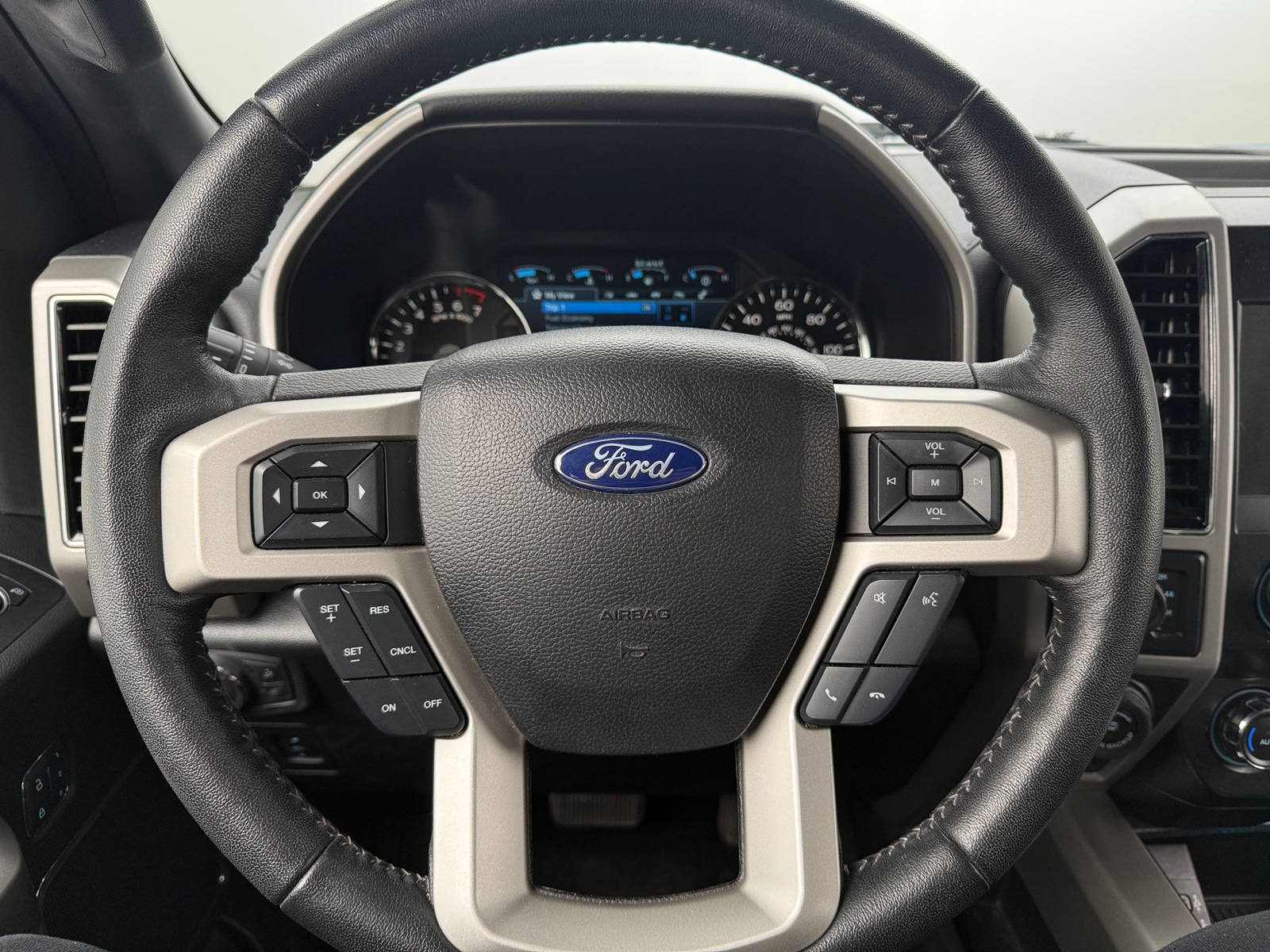 Thumbnail: 2019 Ford Econoline - 4