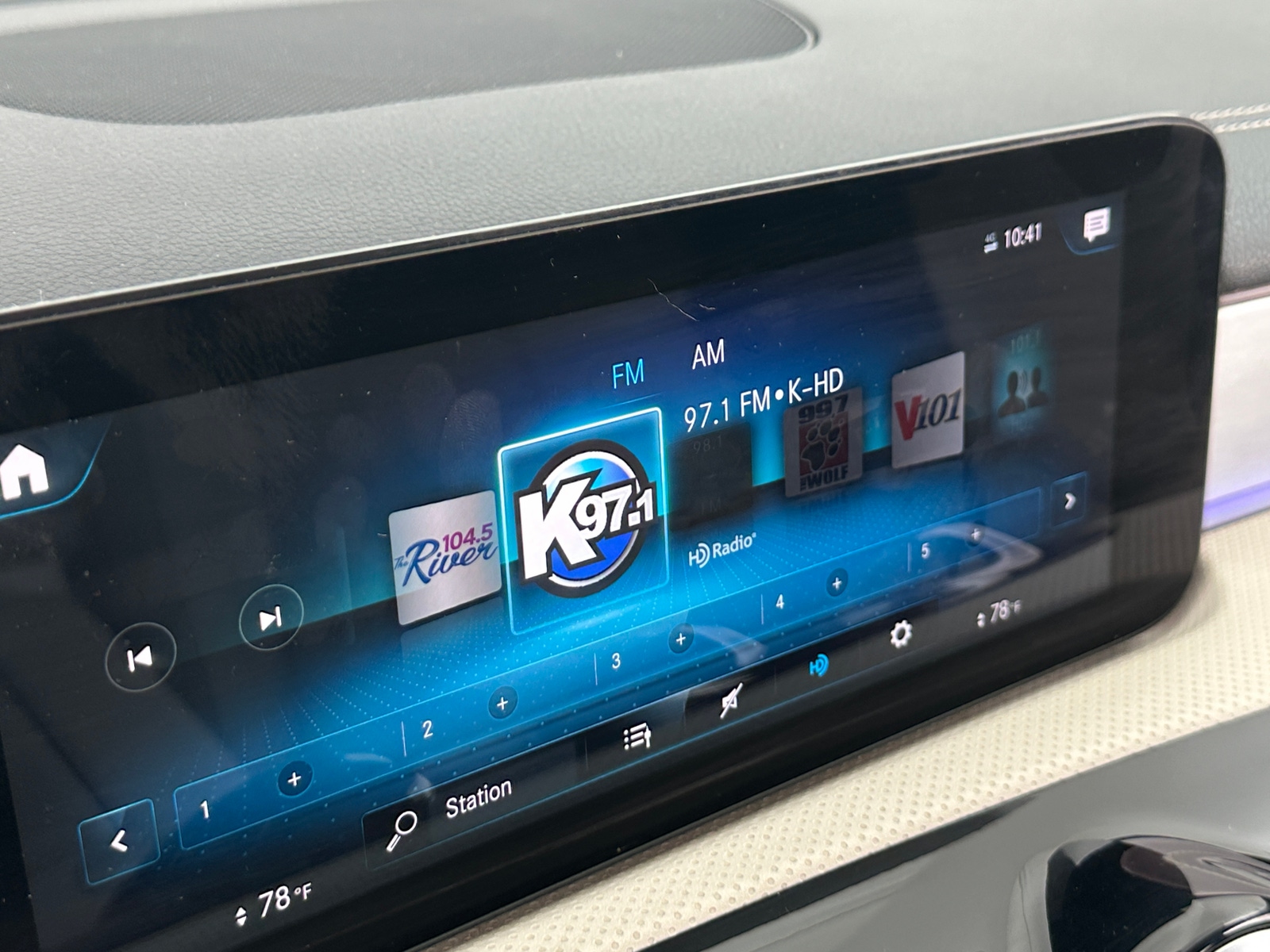 Thumbnail: 2022 Mercedes-Benz CLA - 3