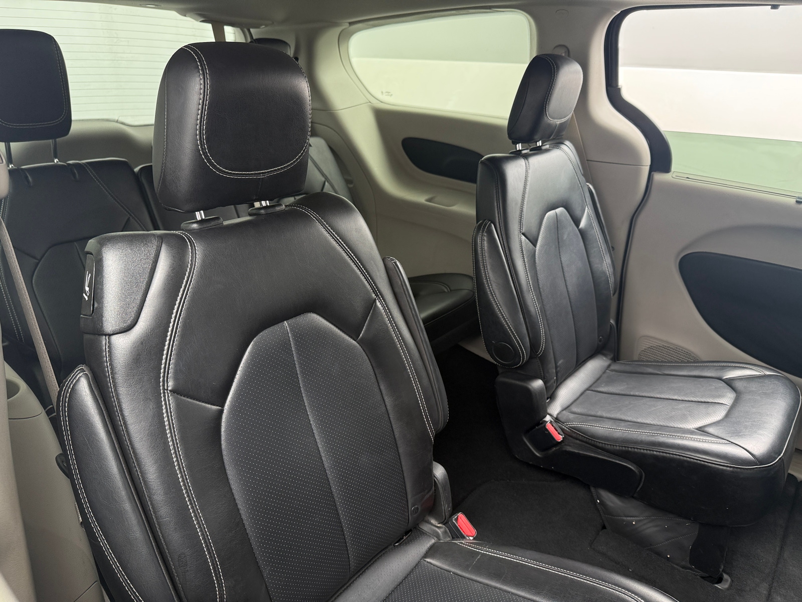 Thumbnail: 2024 Chrysler Pacifica - 5