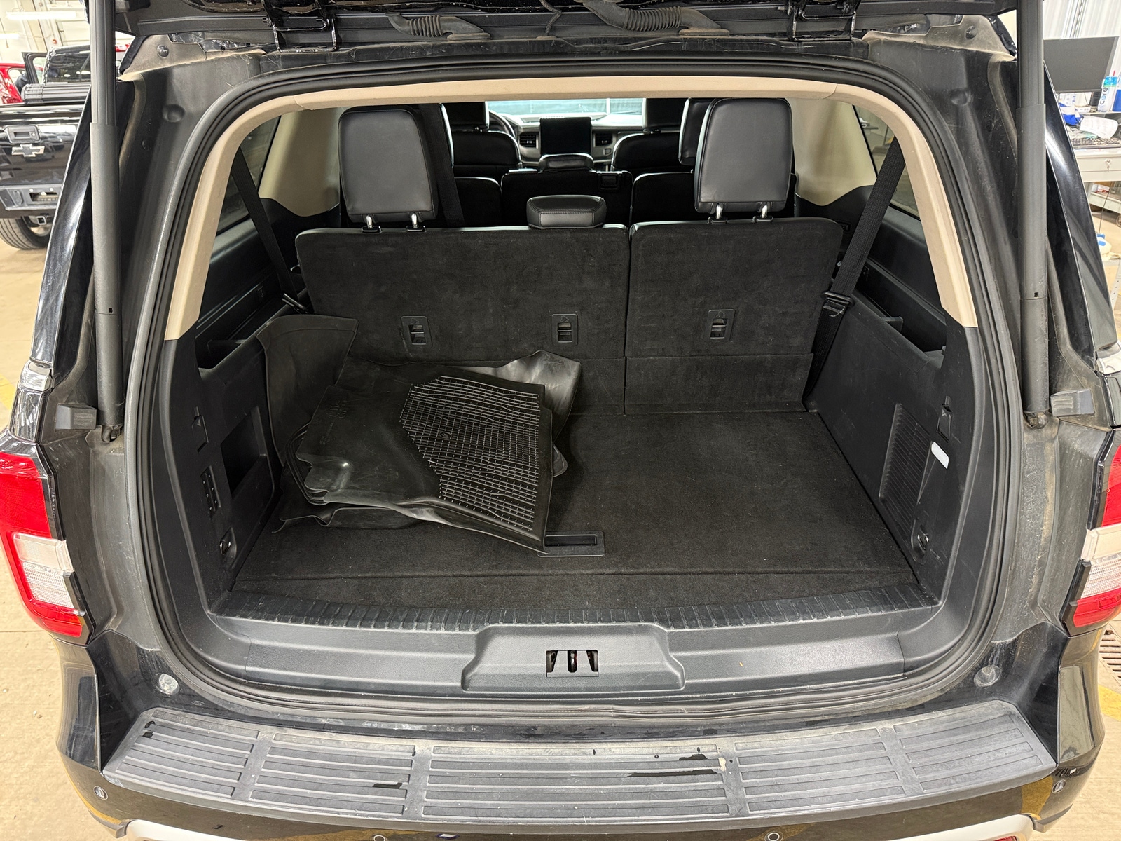 Thumbnail: 2024 Ford Expedition MAX - 6