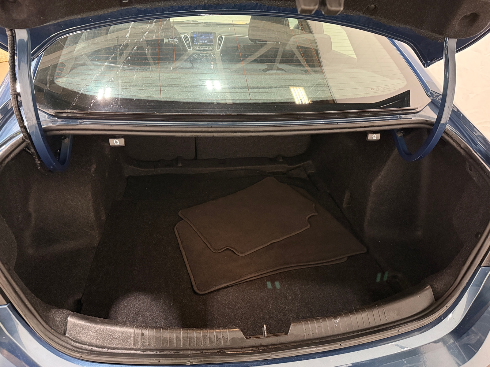 Thumbnail: 2024 Chevrolet Malibu - 7