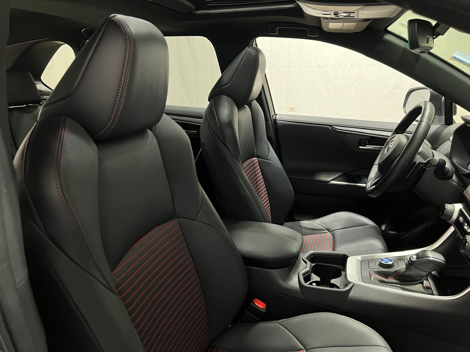 Thumbnail: 2021 Toyota RAV4 - 2