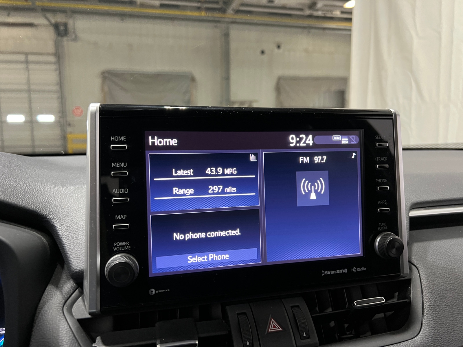 Thumbnail: 2021 Toyota RAV4 - 4