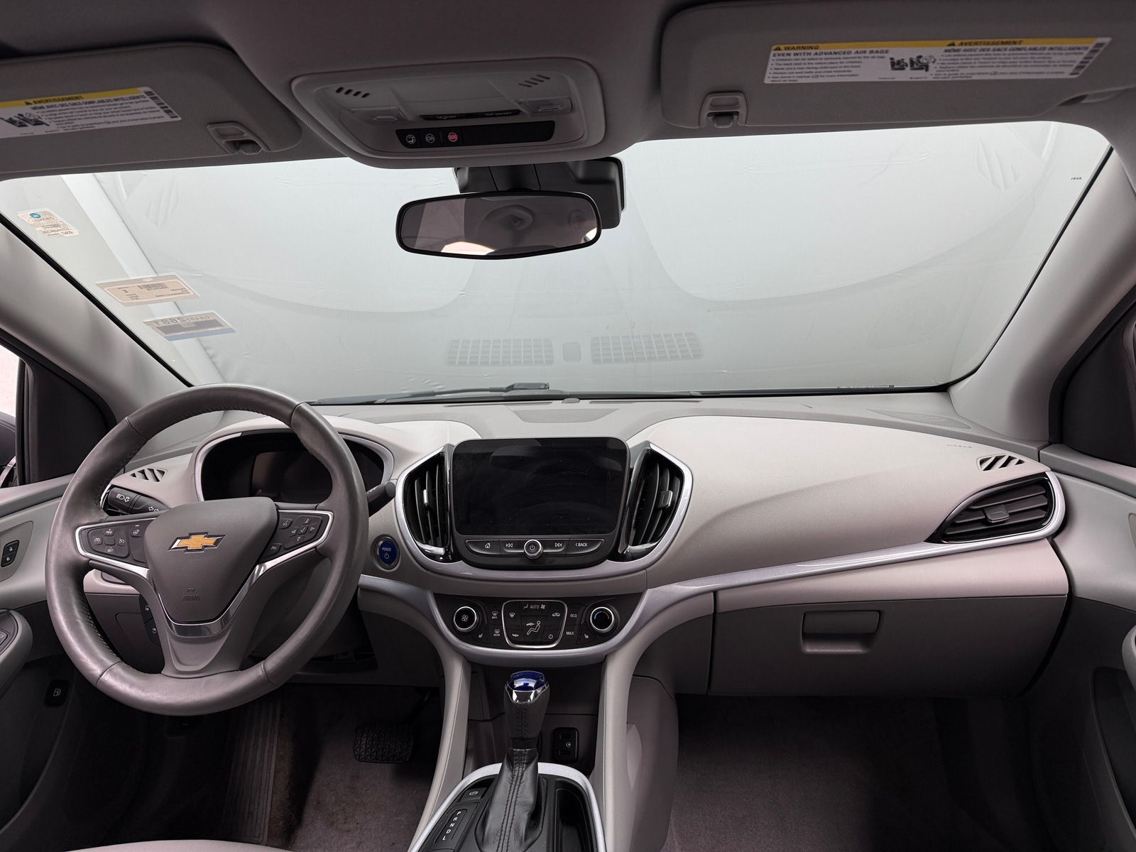 Thumbnail: 2018 Chevrolet Volt - 3
