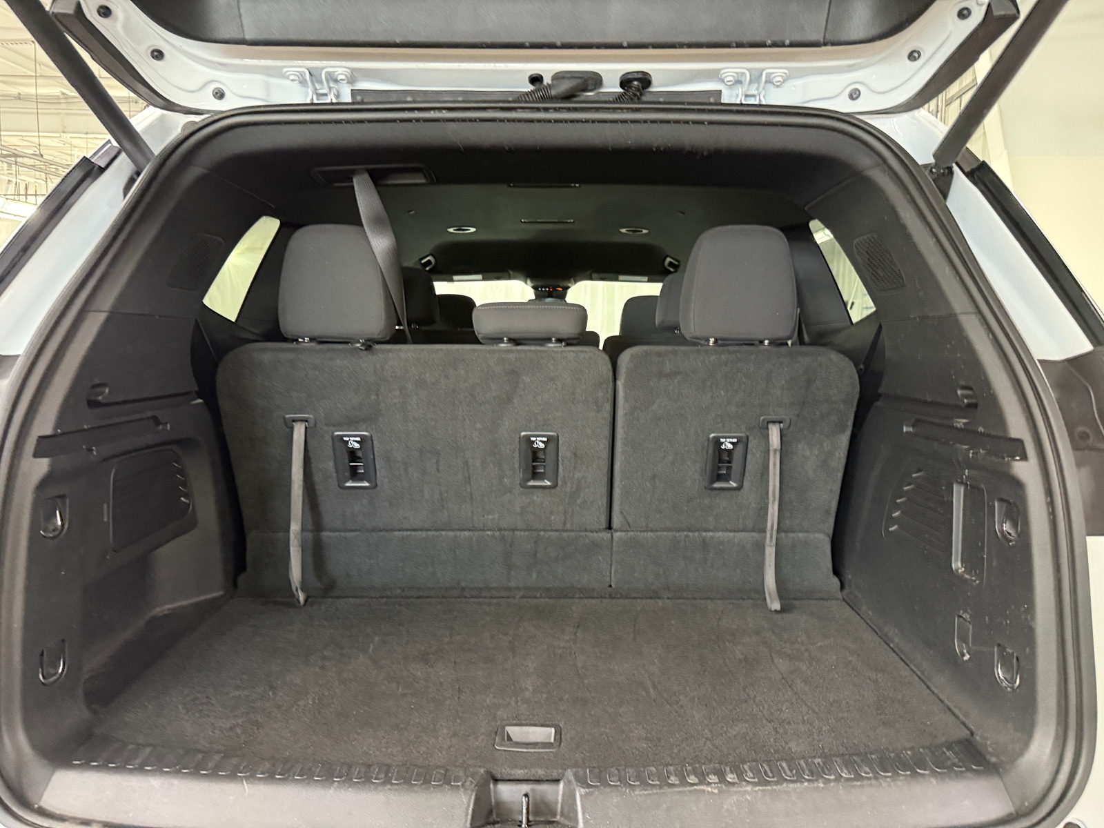 Thumbnail: 2025 GMC Acadia - 7