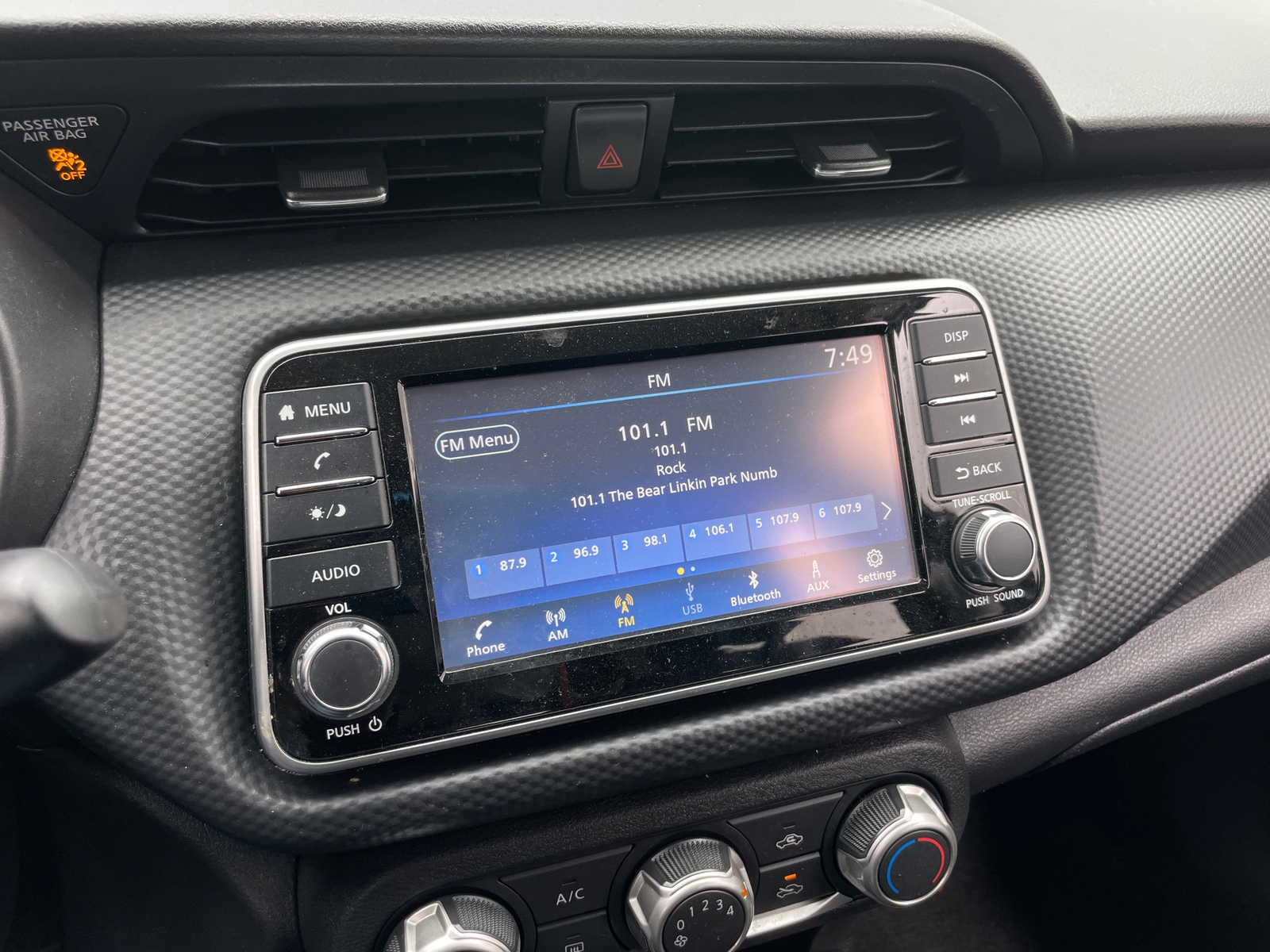 Thumbnail: 2024 Nissan Kicks - 4