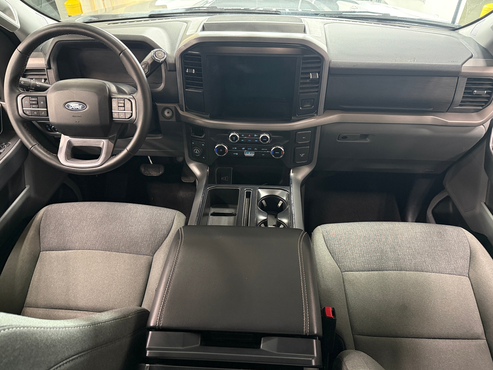 Thumbnail: 2025 Ford Econoline - 3