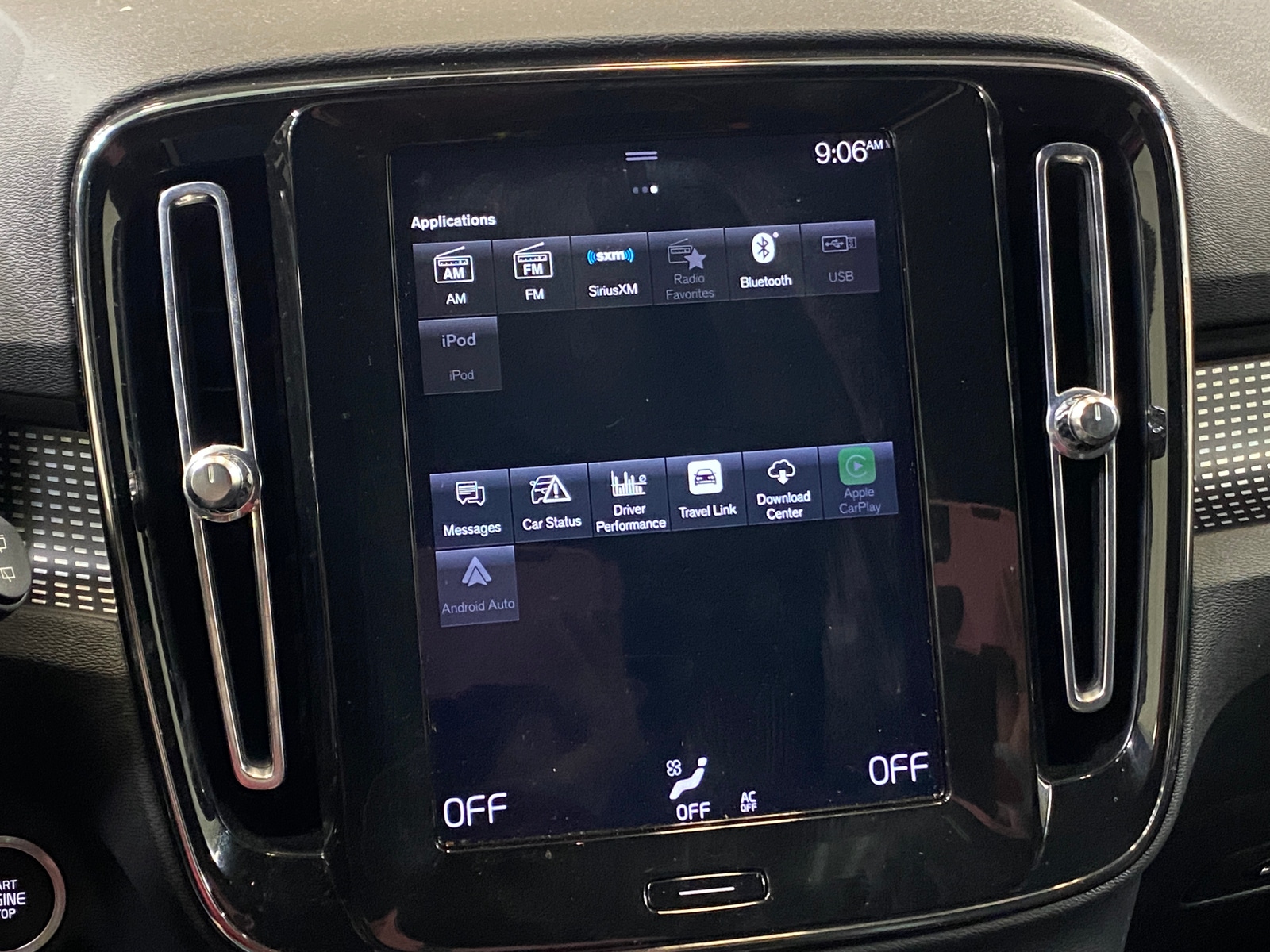 Thumbnail: 2020 Volvo XC40 - 3