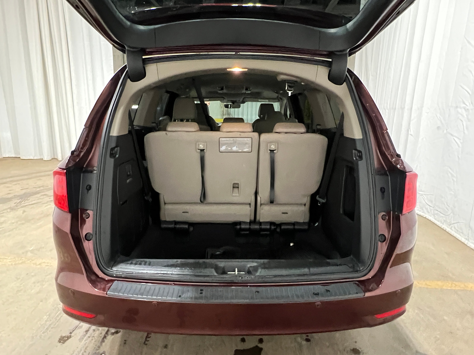 Thumbnail: 2019 Honda Odyssey - 6