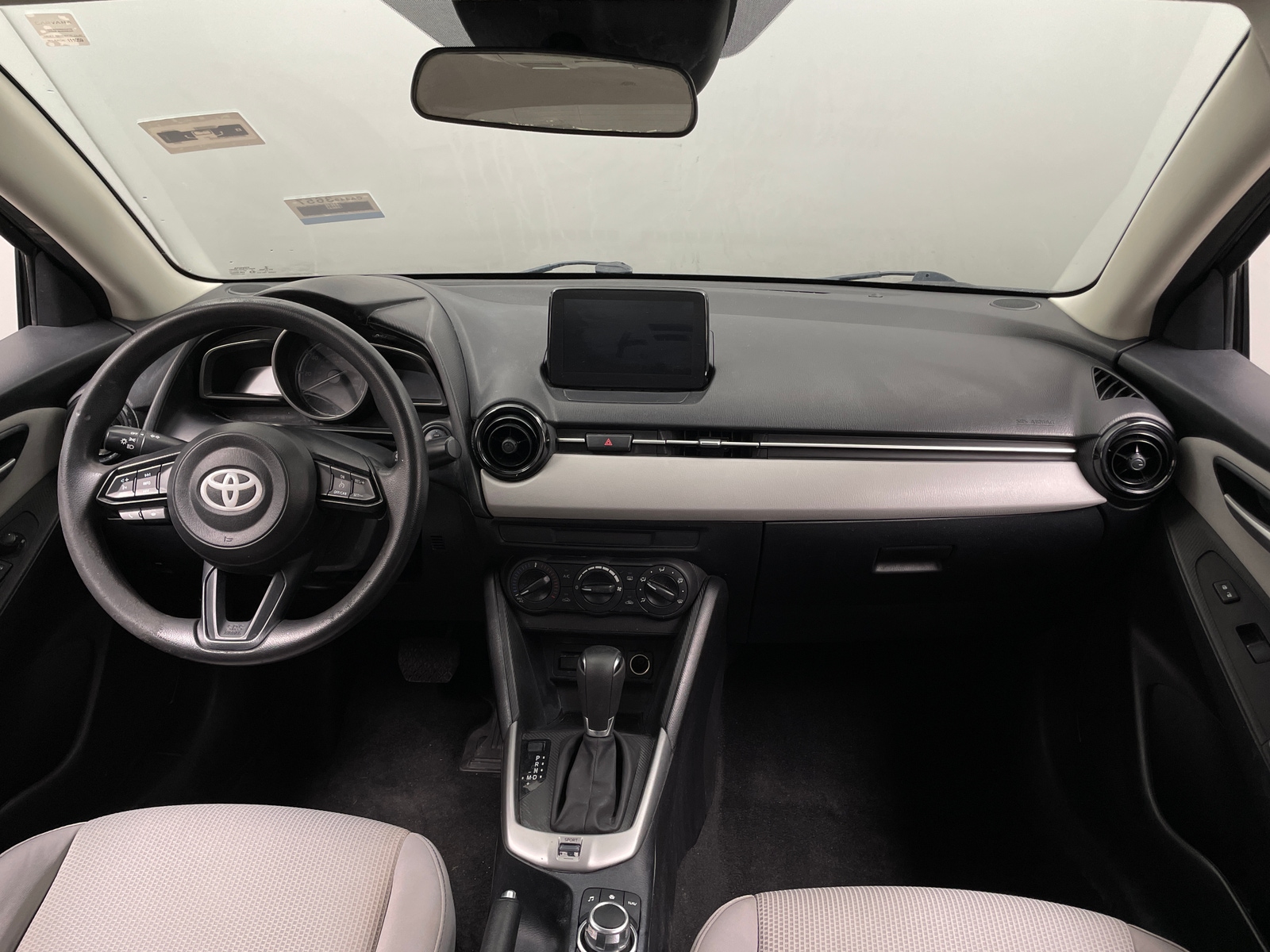 Thumbnail: 2020 Toyota Yaris - 3