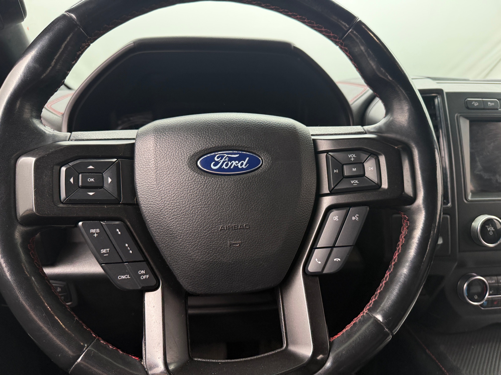 Thumbnail: 2019 Ford Expedition - 4