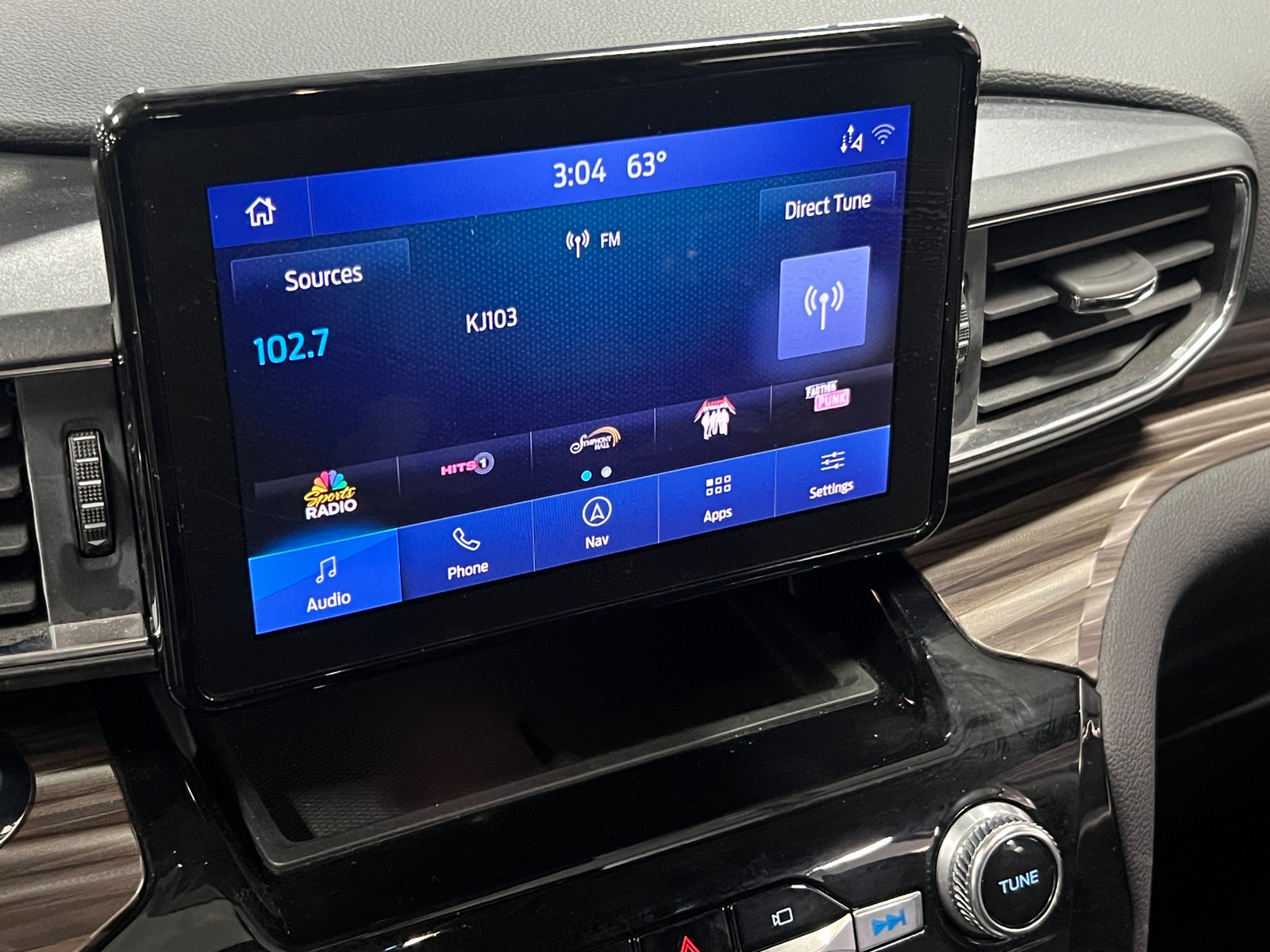 Thumbnail: 2021 Ford Explorer - 3