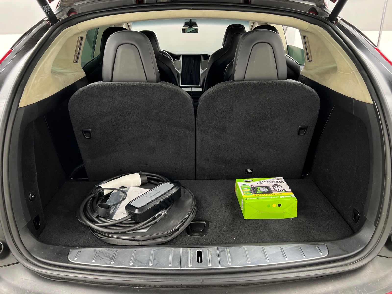 Thumbnail: 2018 Tesla Model X - 6