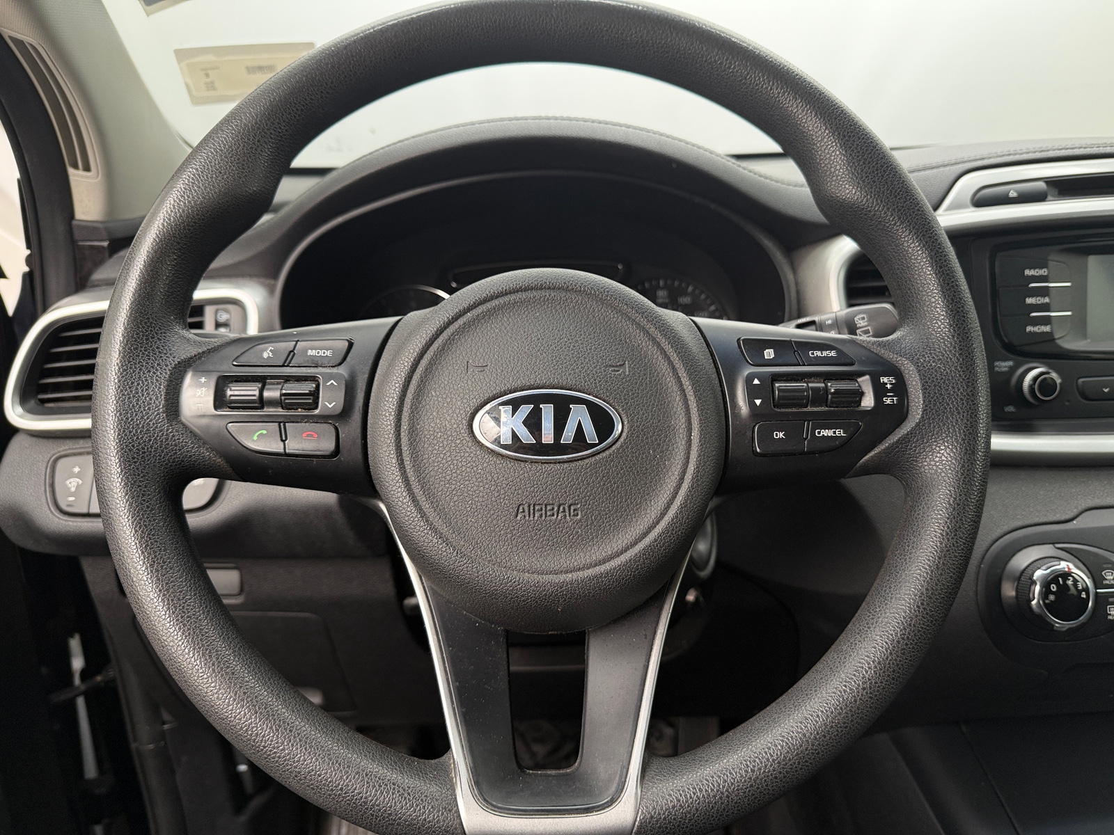 Thumbnail: 2016 Kia Sorento - 5