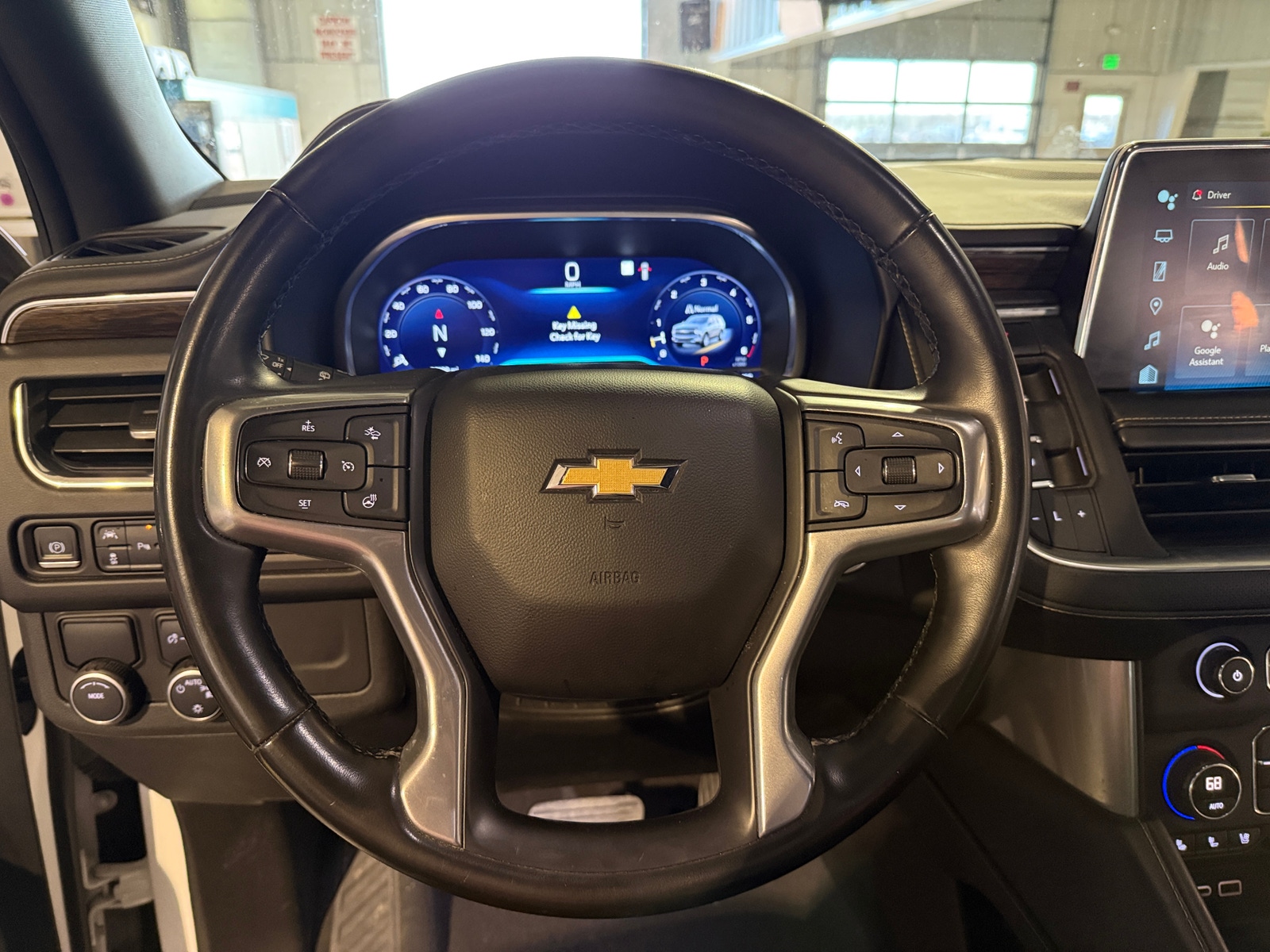 Thumbnail: 2023 Chevrolet Suburban - 4