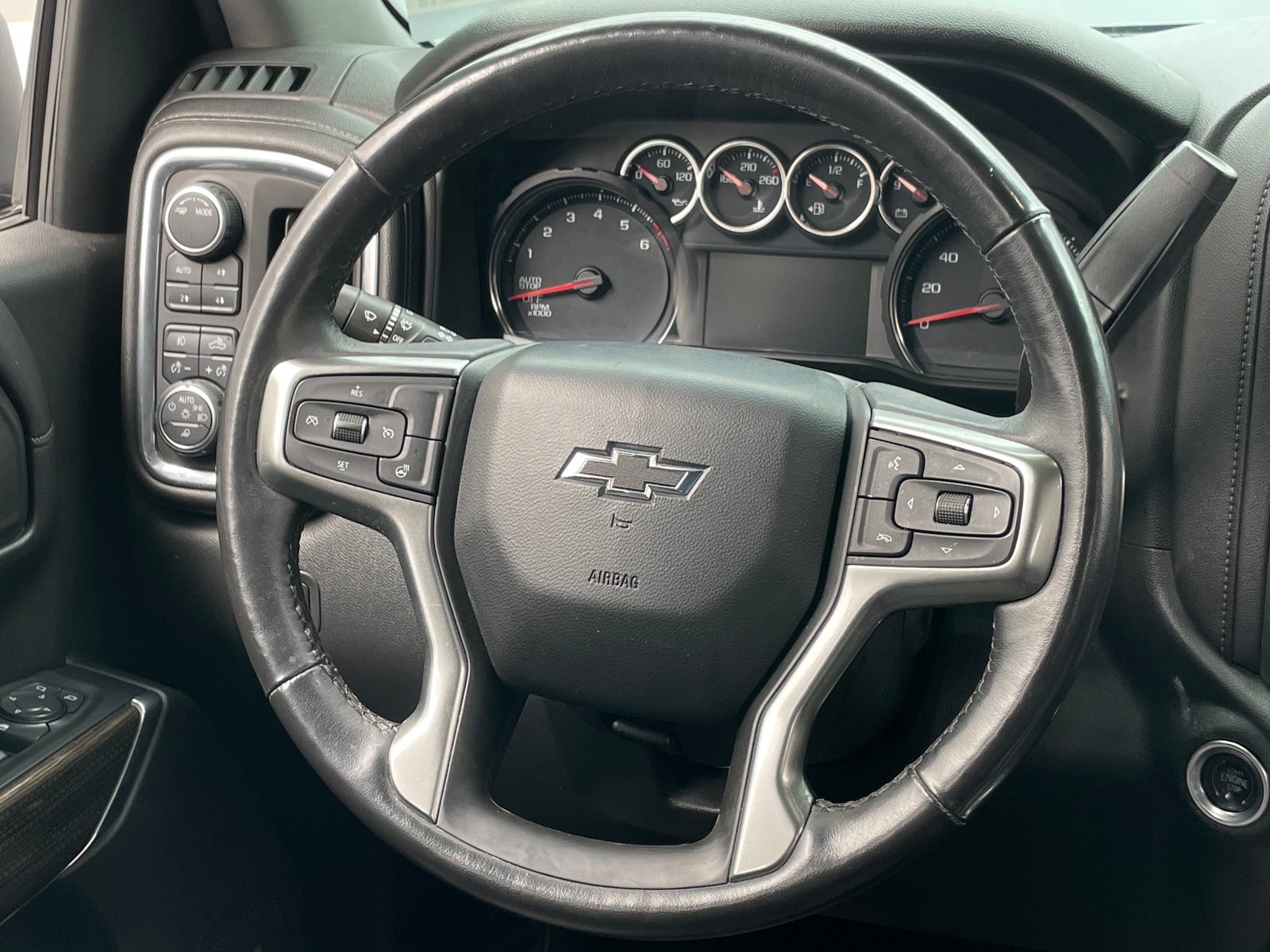 Thumbnail: 2021 Chevrolet Silverado 1500 - 4