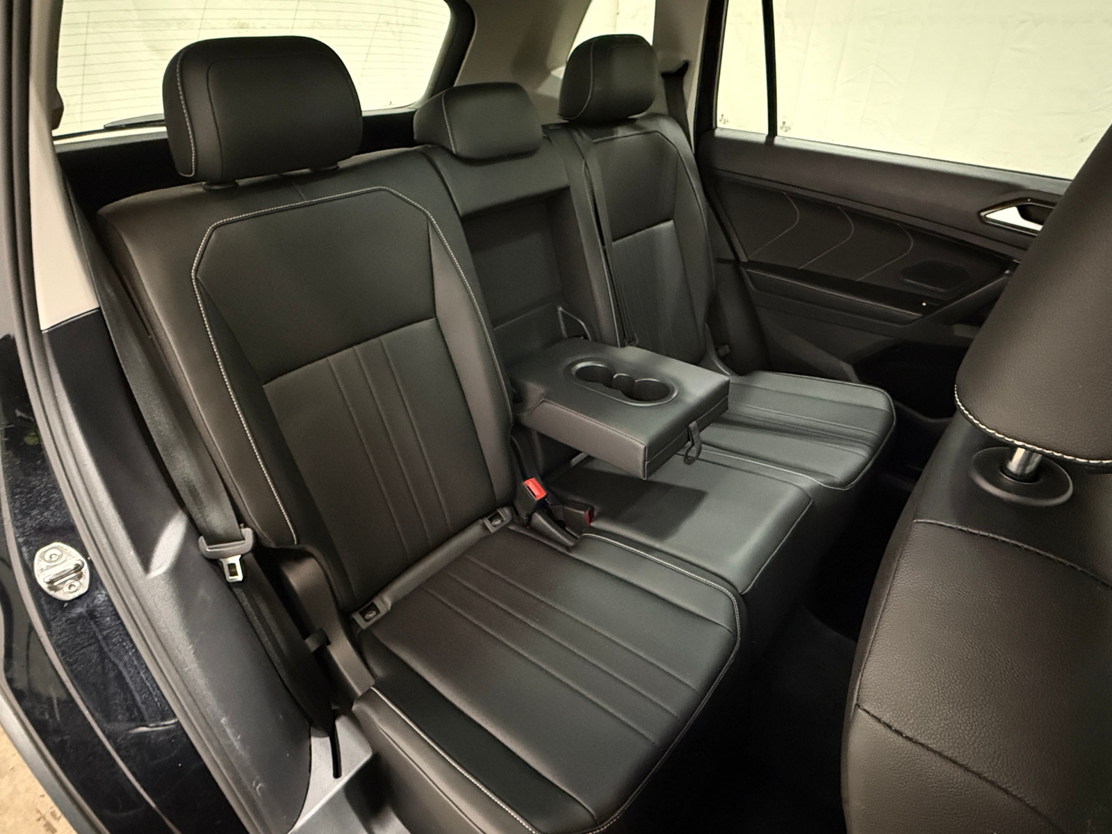 Thumbnail: 2022 Volkswagen Tiguan - 5