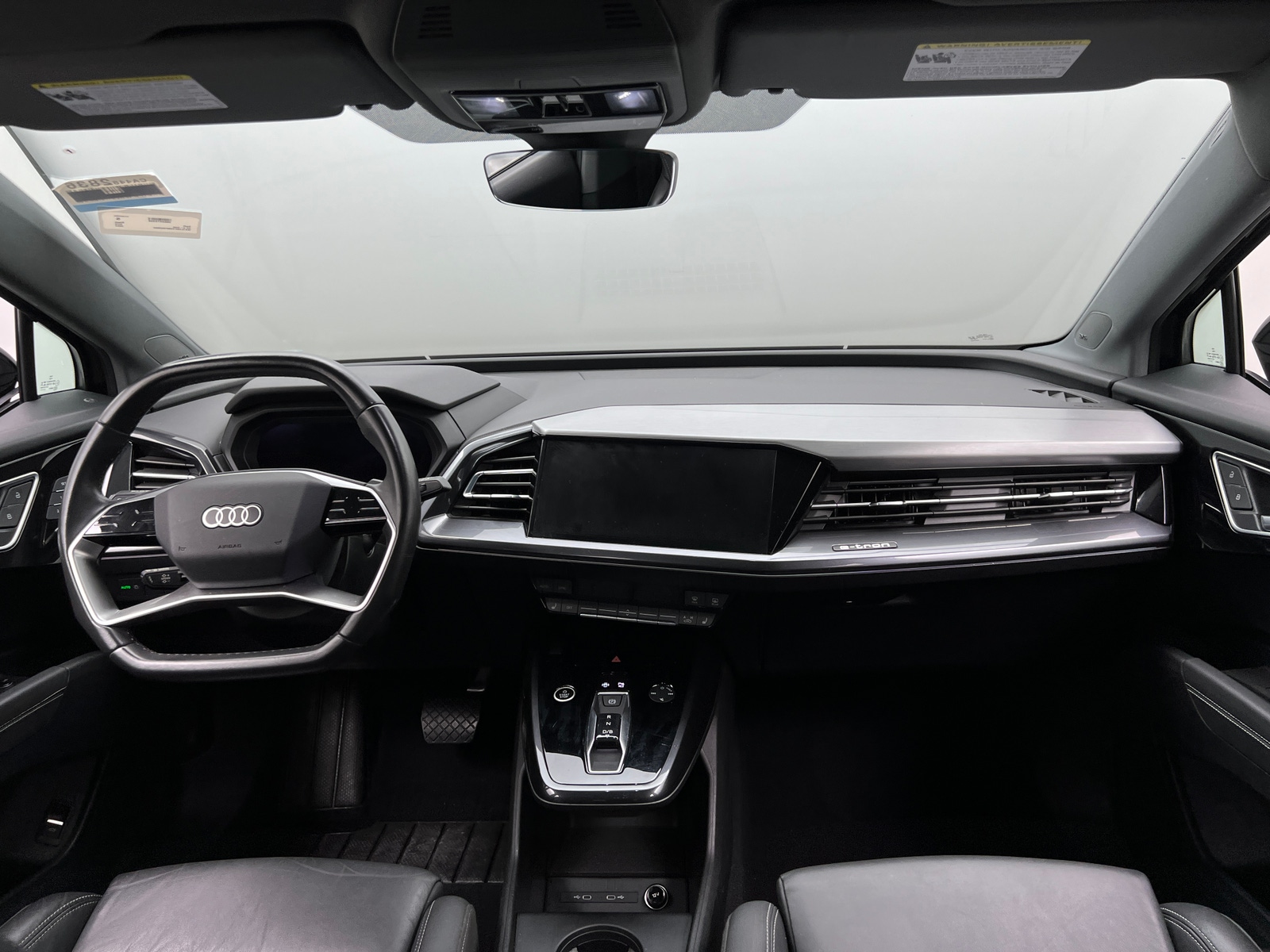 Thumbnail: 2022 Audi Q4 e-tron - 2