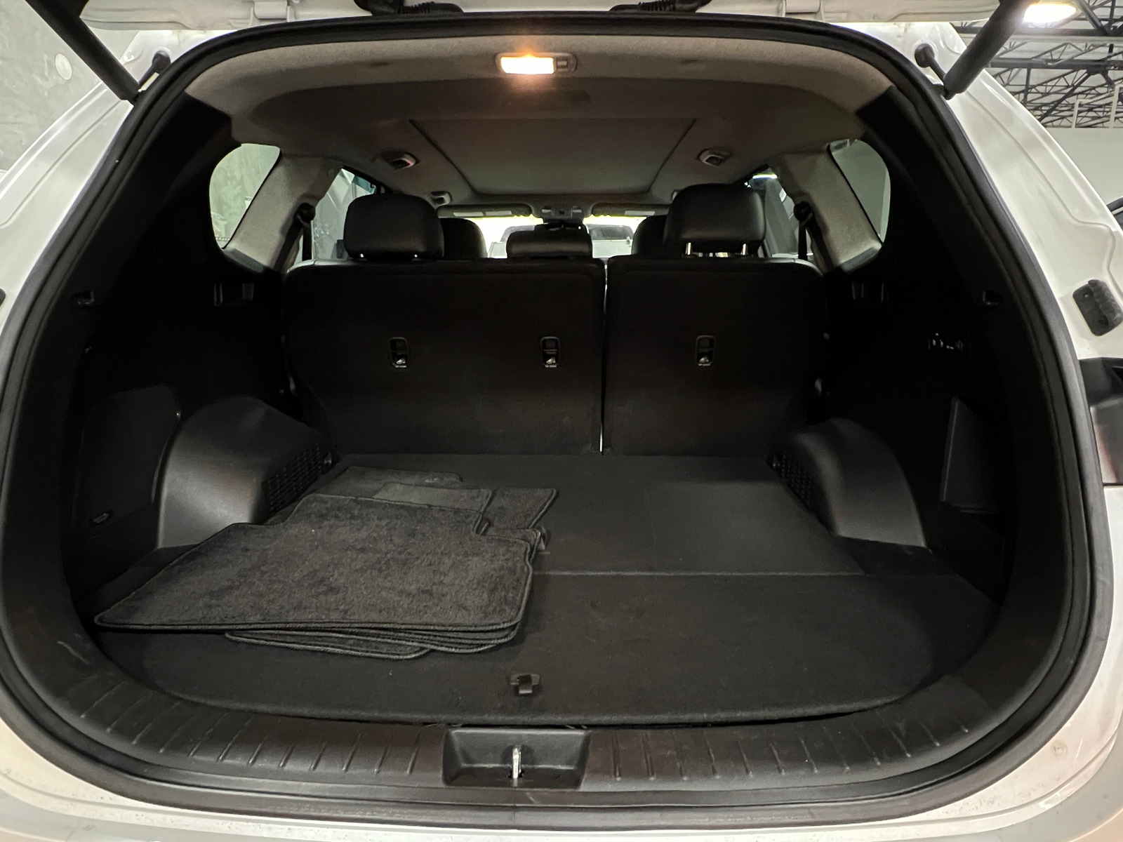 Thumbnail: 2020 Hyundai Santa Fe - 6