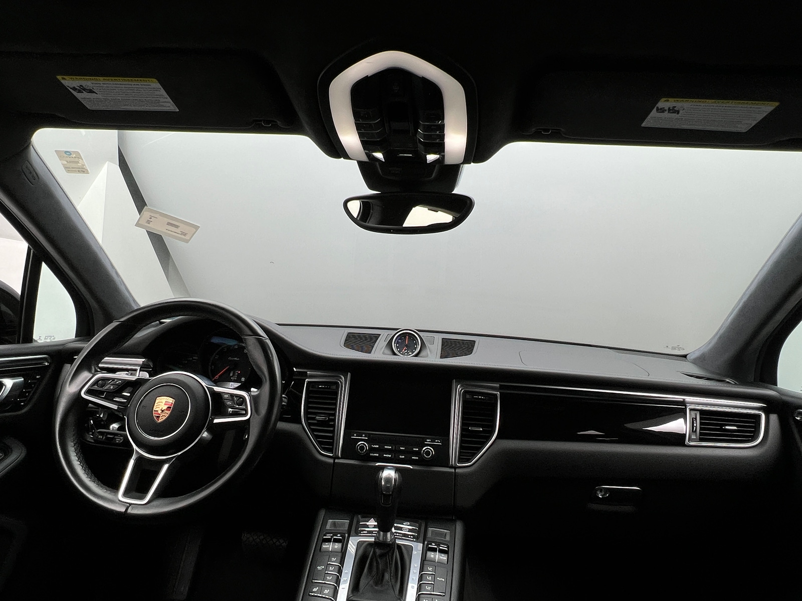 Thumbnail: 2017 Porsche Macan - 2