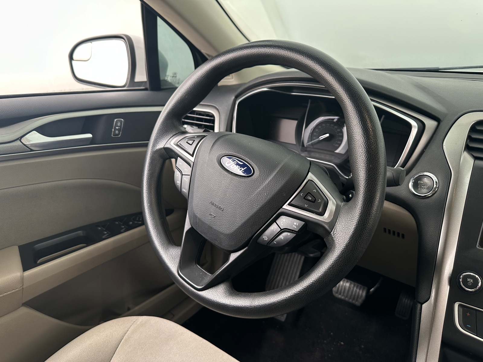 Thumbnail: 2017 Ford Fusion - 5