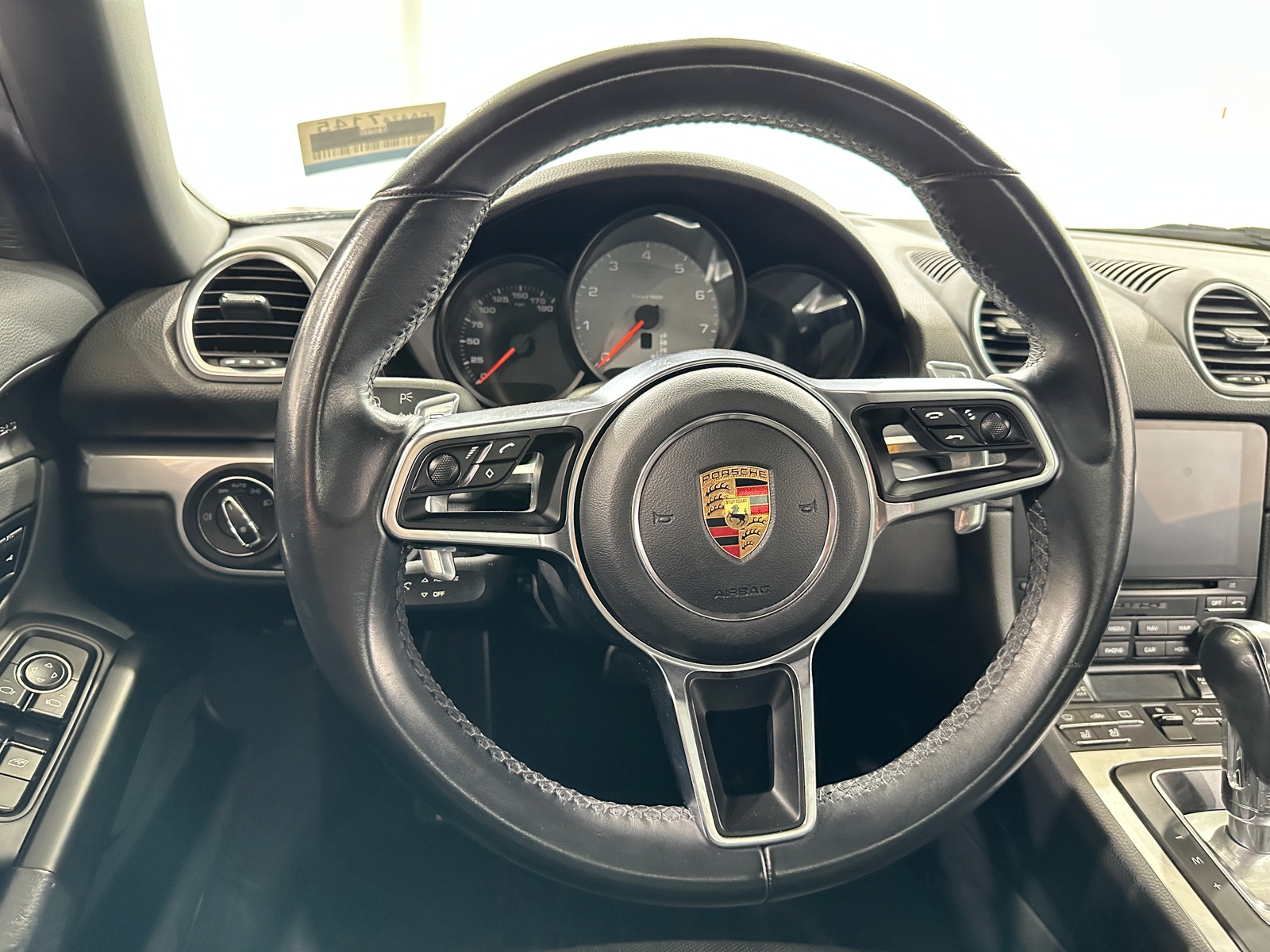 Thumbnail: 2017 Porsche 718 Boxster - 4