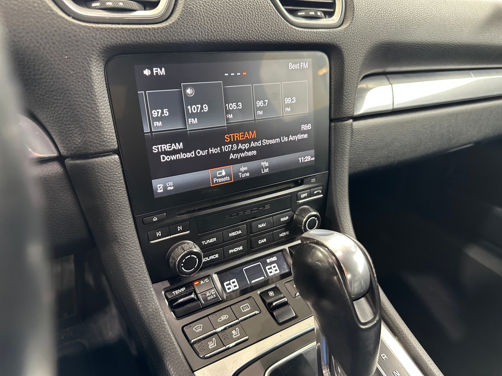 Thumbnail: 2017 Porsche 718 Boxster - 3