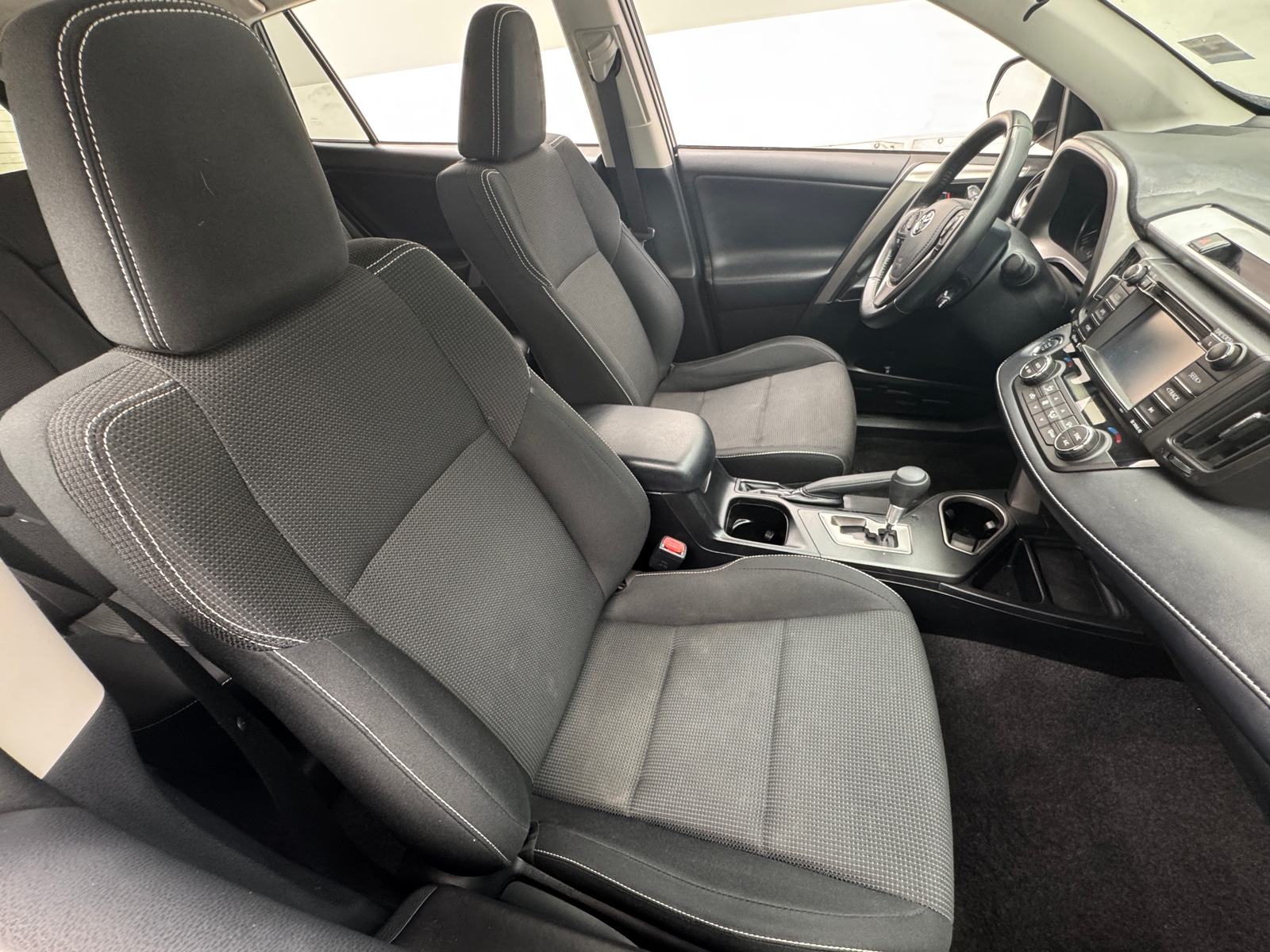 Thumbnail: 2018 Toyota RAV4 - 2