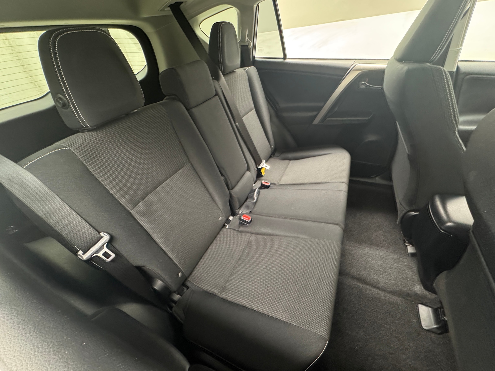 Thumbnail: 2018 Toyota RAV4 - 6