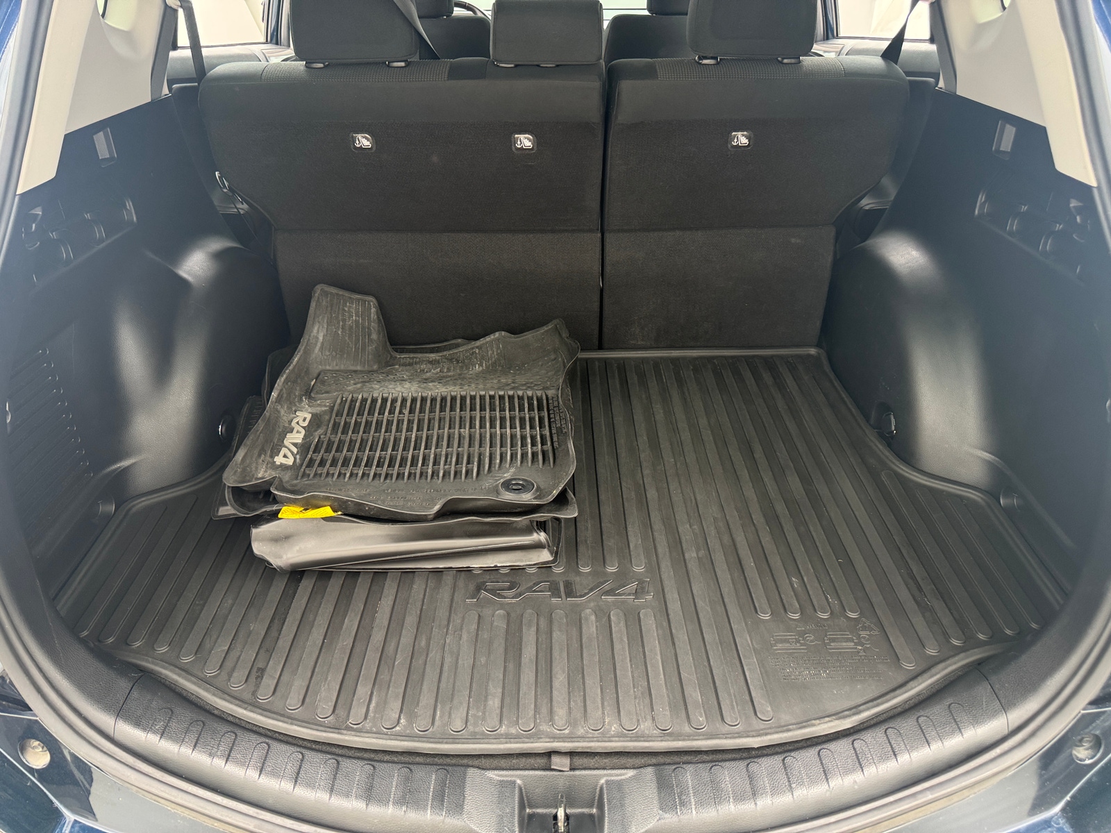 Thumbnail: 2018 Toyota RAV4 - 7