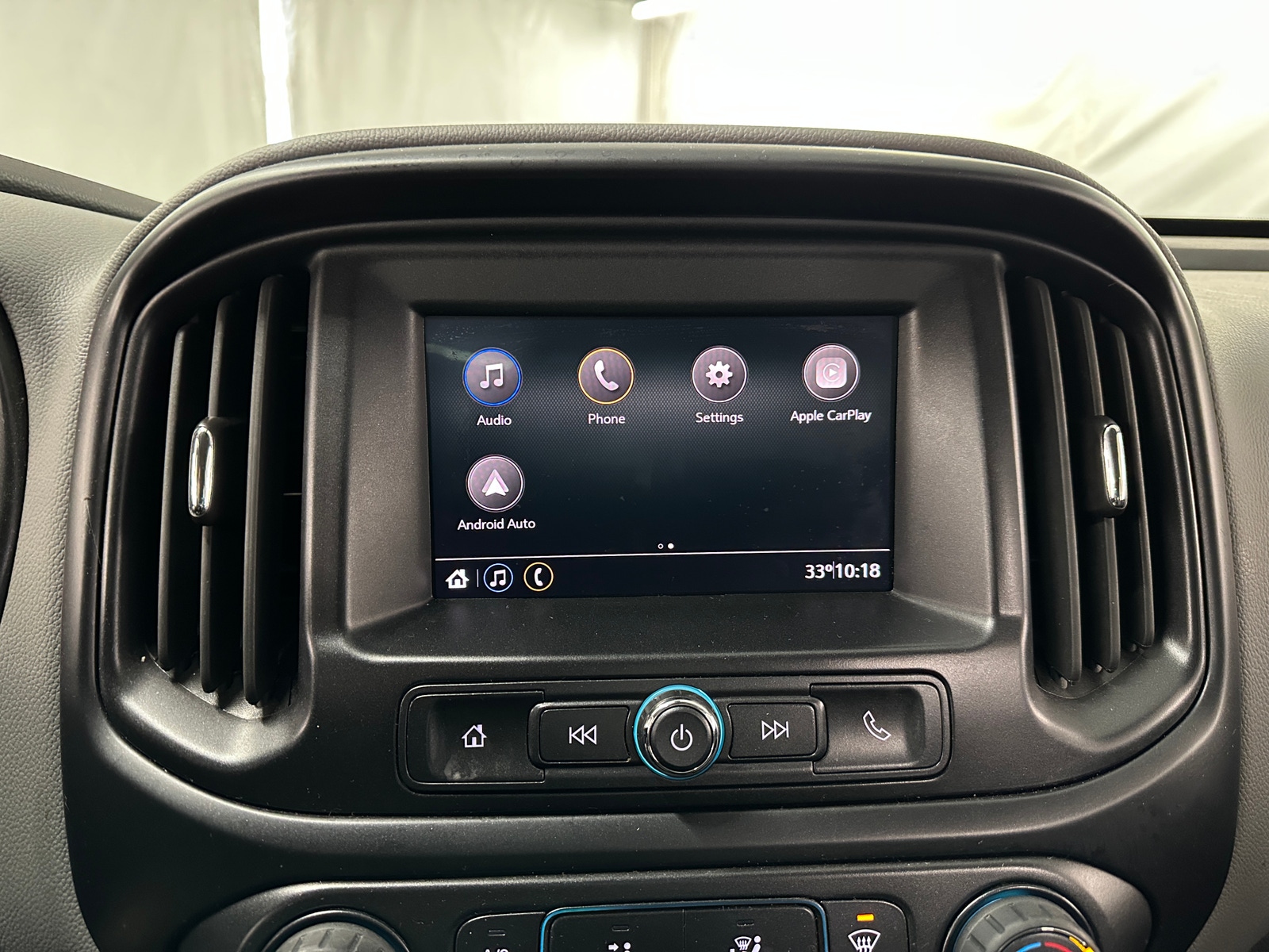 Thumbnail: 2022 Chevrolet Colorado - 4