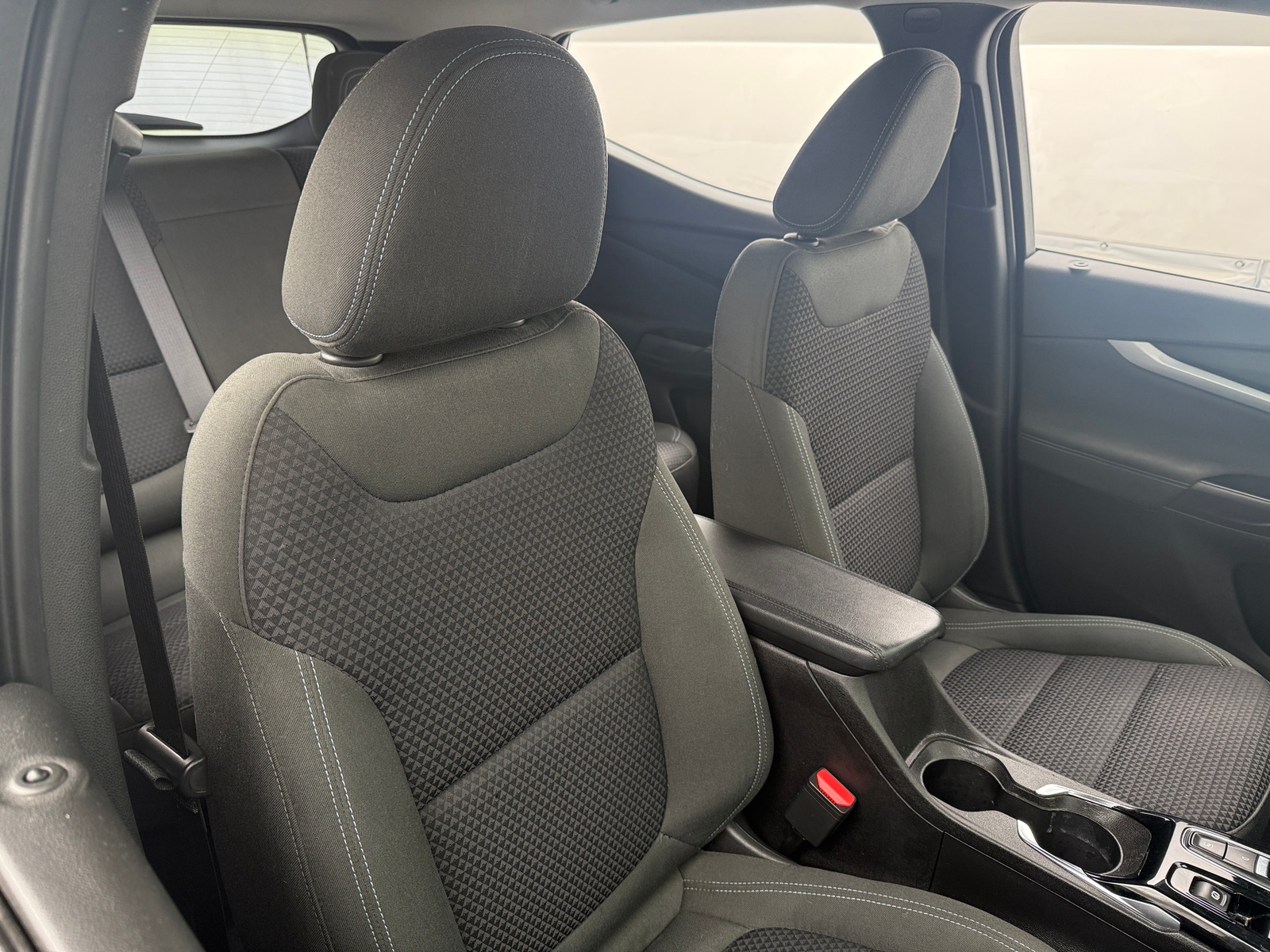 Thumbnail: 2022 Chevrolet Bolt EUV - 2