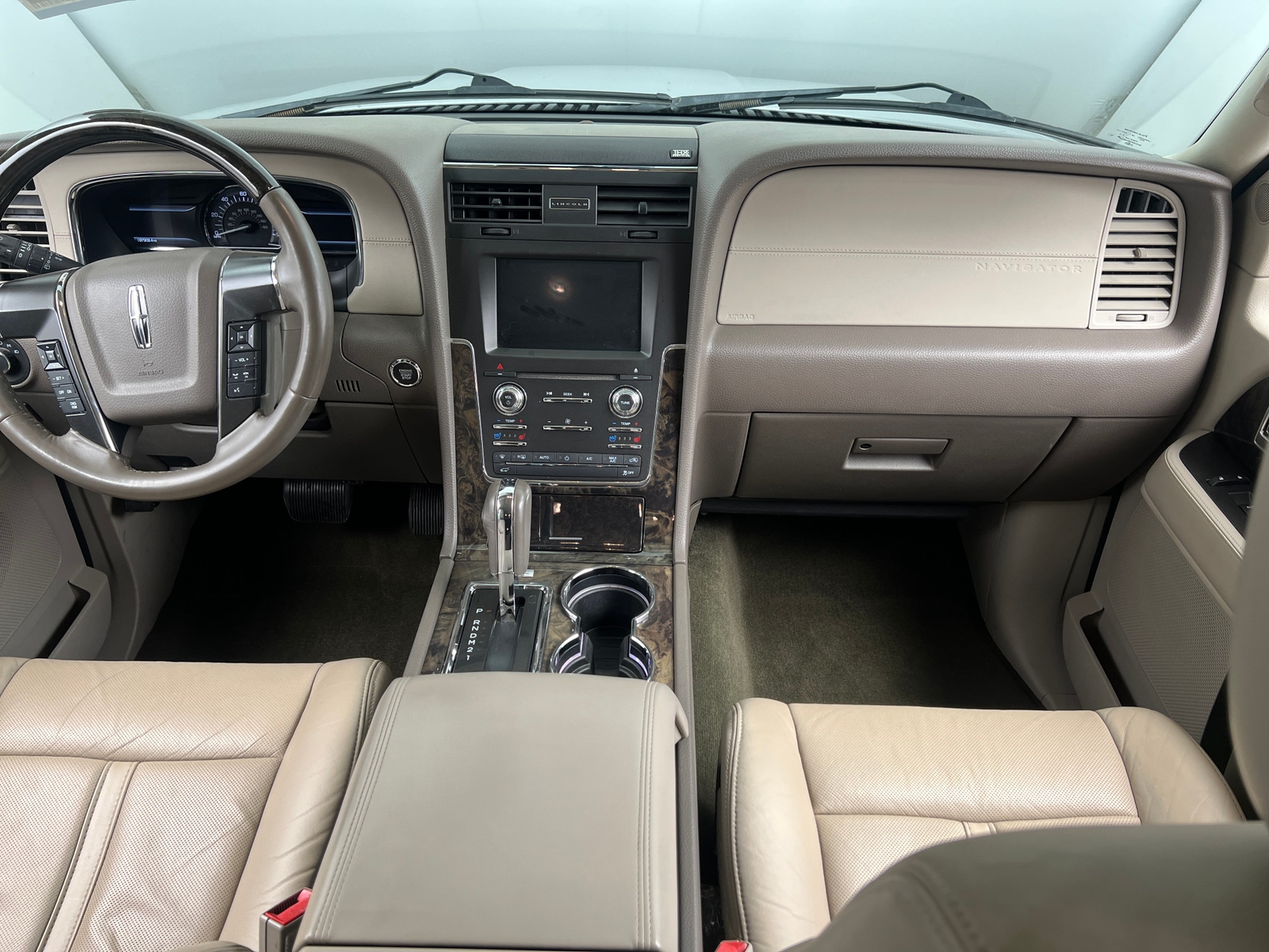 Thumbnail: 2016 Lincoln Navigator - 2