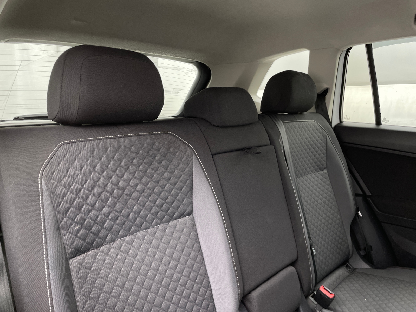 Thumbnail: 2021 Volkswagen Tiguan - 6