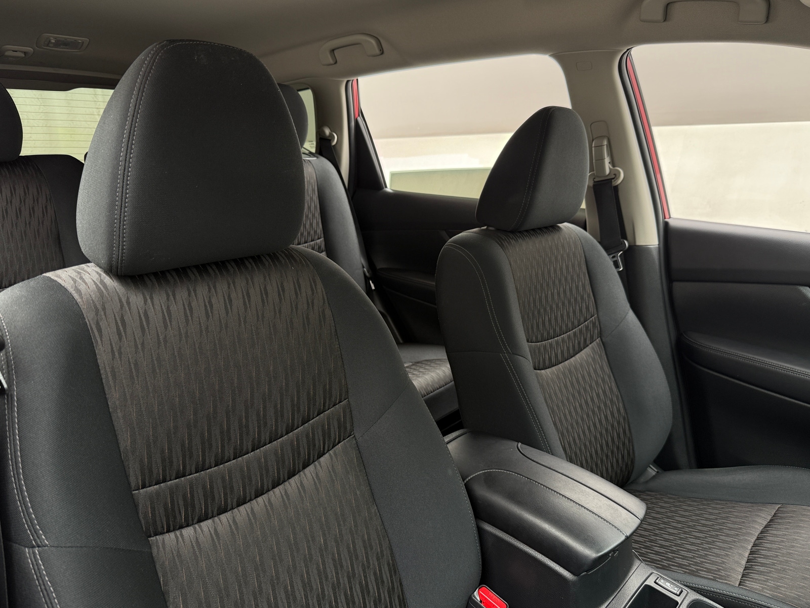 Thumbnail: 2017 Nissan Rogue - 2