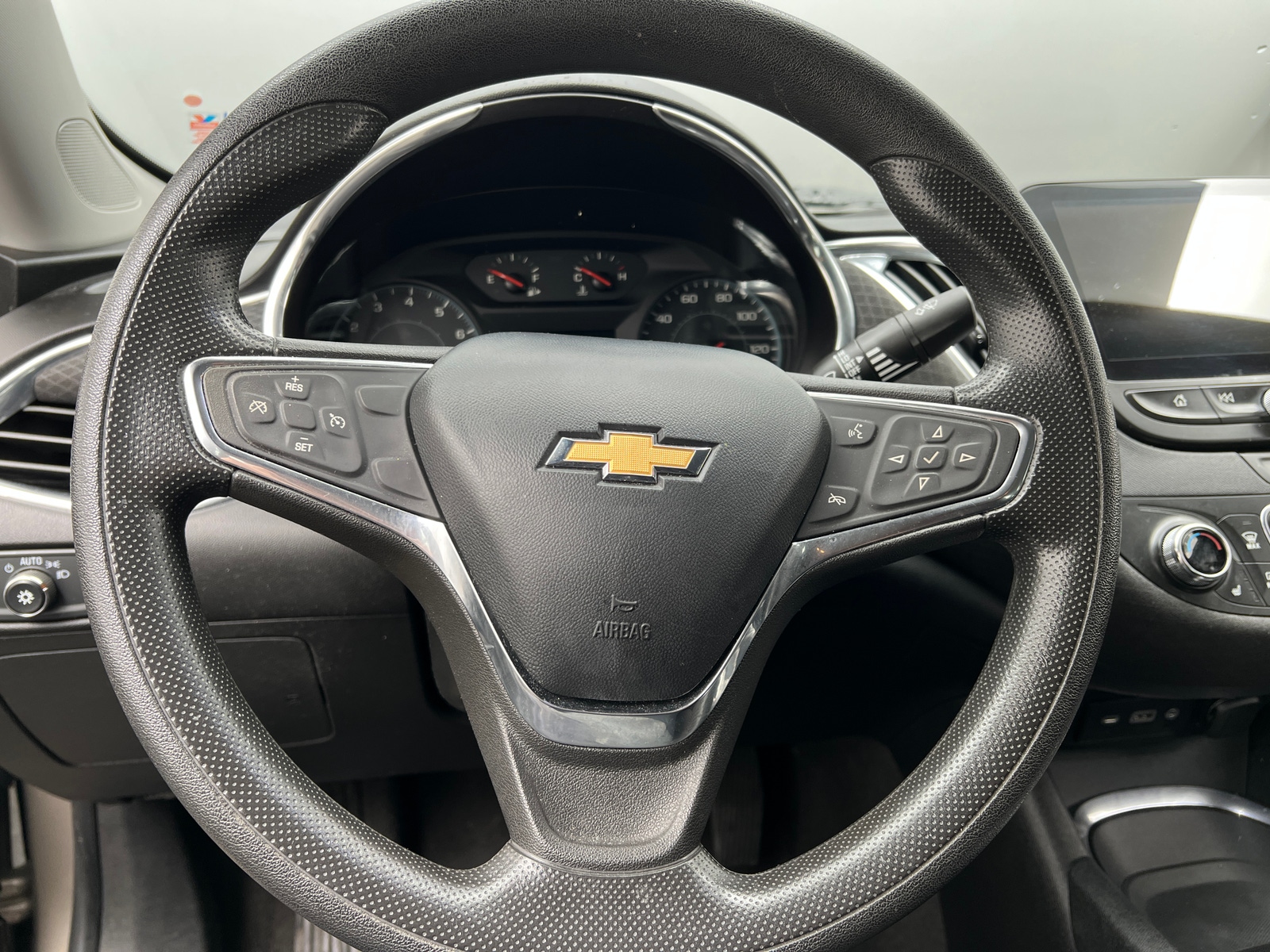 Thumbnail: 2020 Chevrolet Malibu - 5