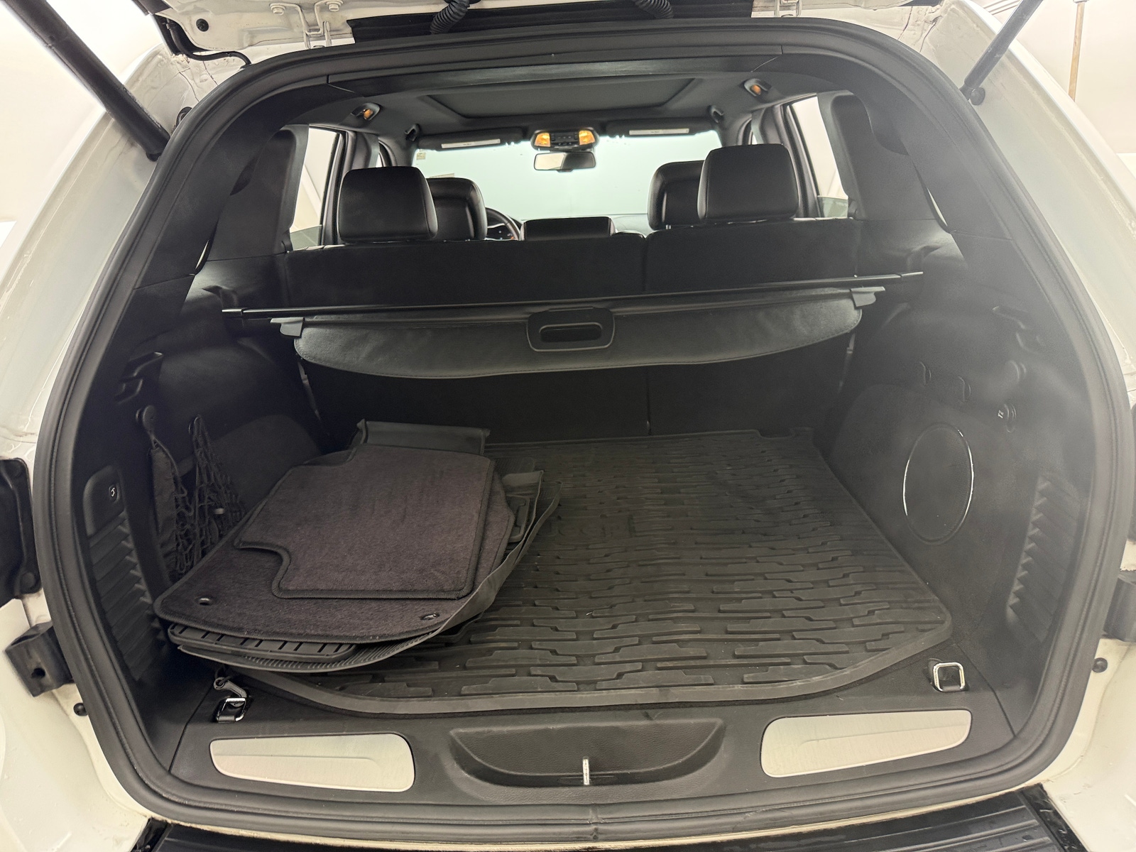 Thumbnail: 2015 Jeep Grand Cherokee - 6