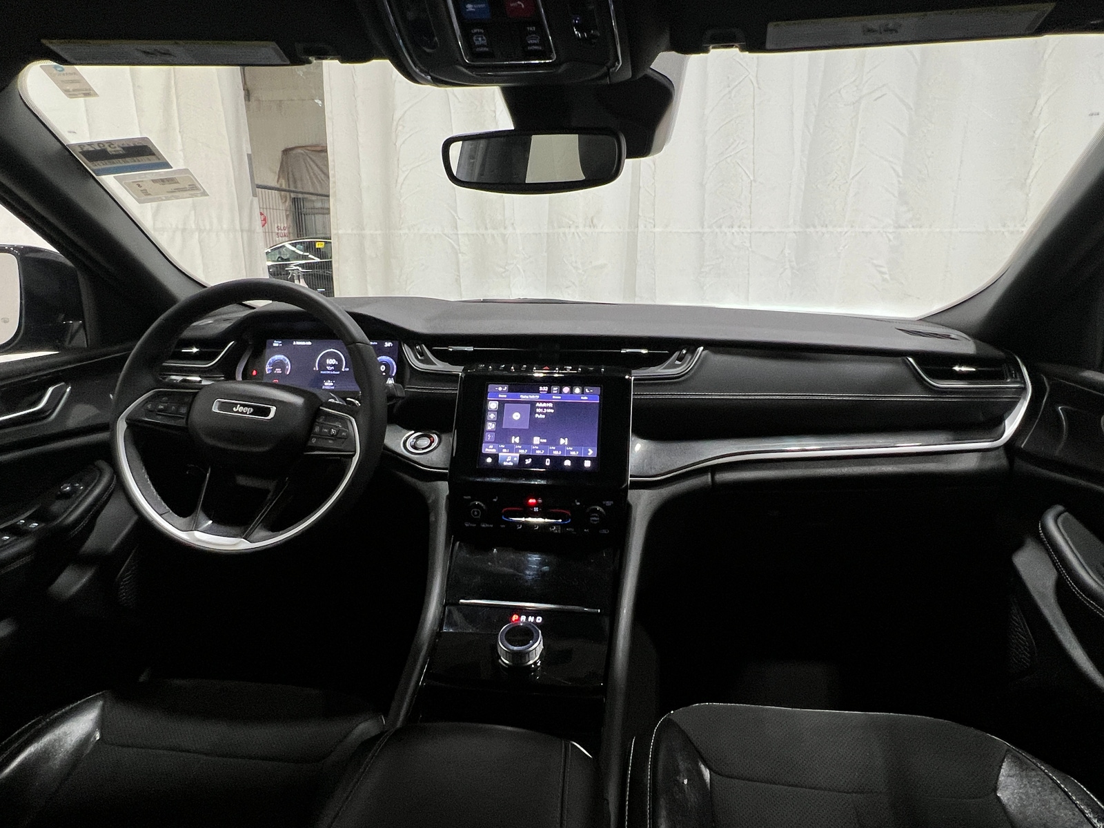 Thumbnail: 2023 Jeep Grand Cherokee L - 2