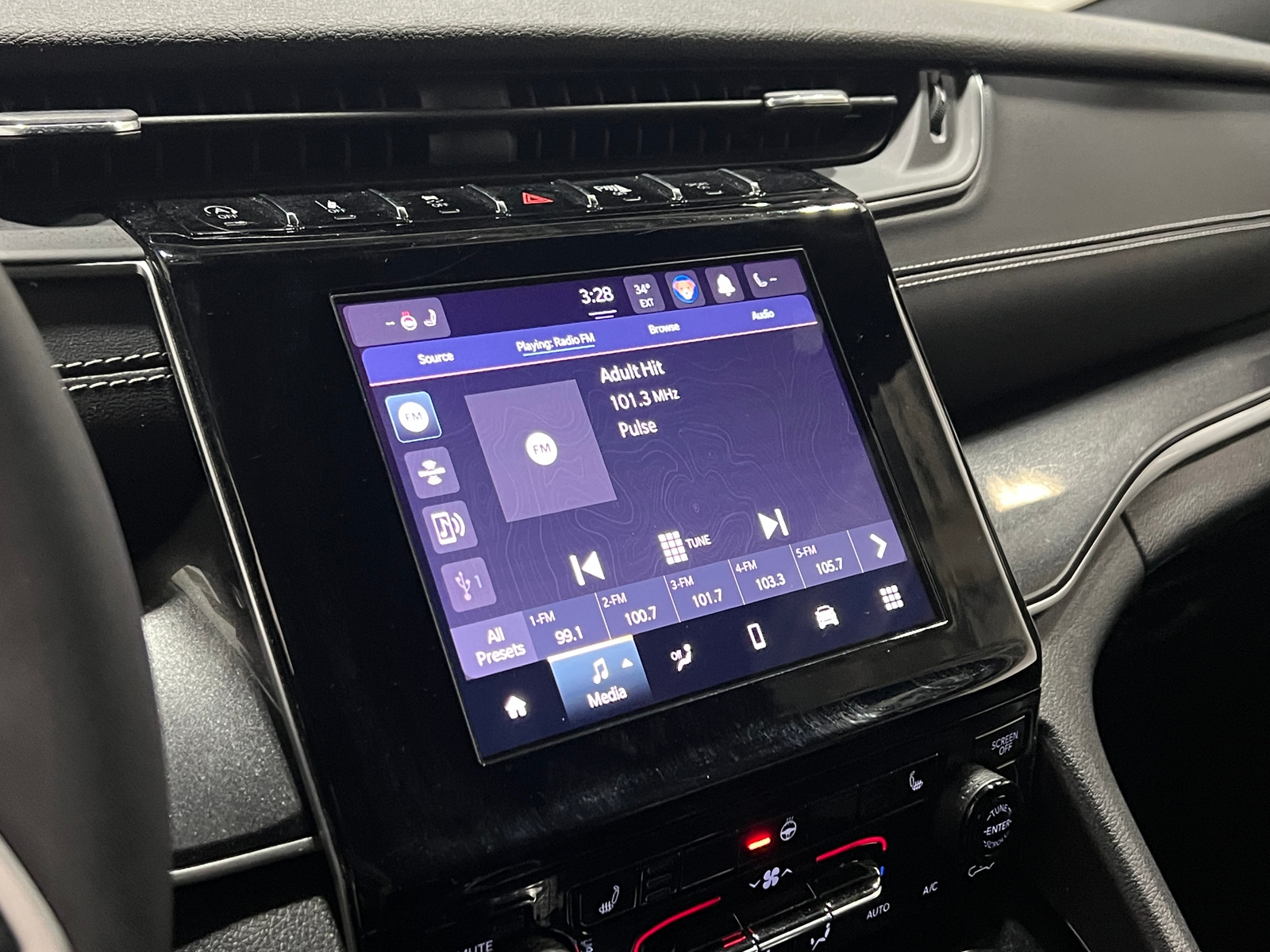 Thumbnail: 2023 Jeep Grand Cherokee L - 3