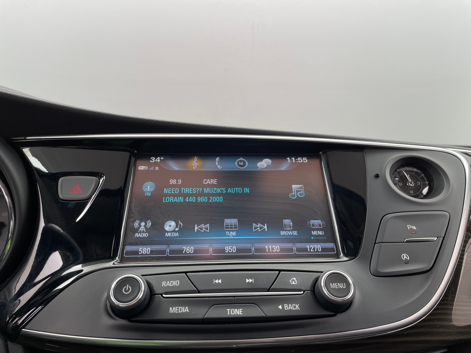 Thumbnail: 2019 Buick Envision - 3