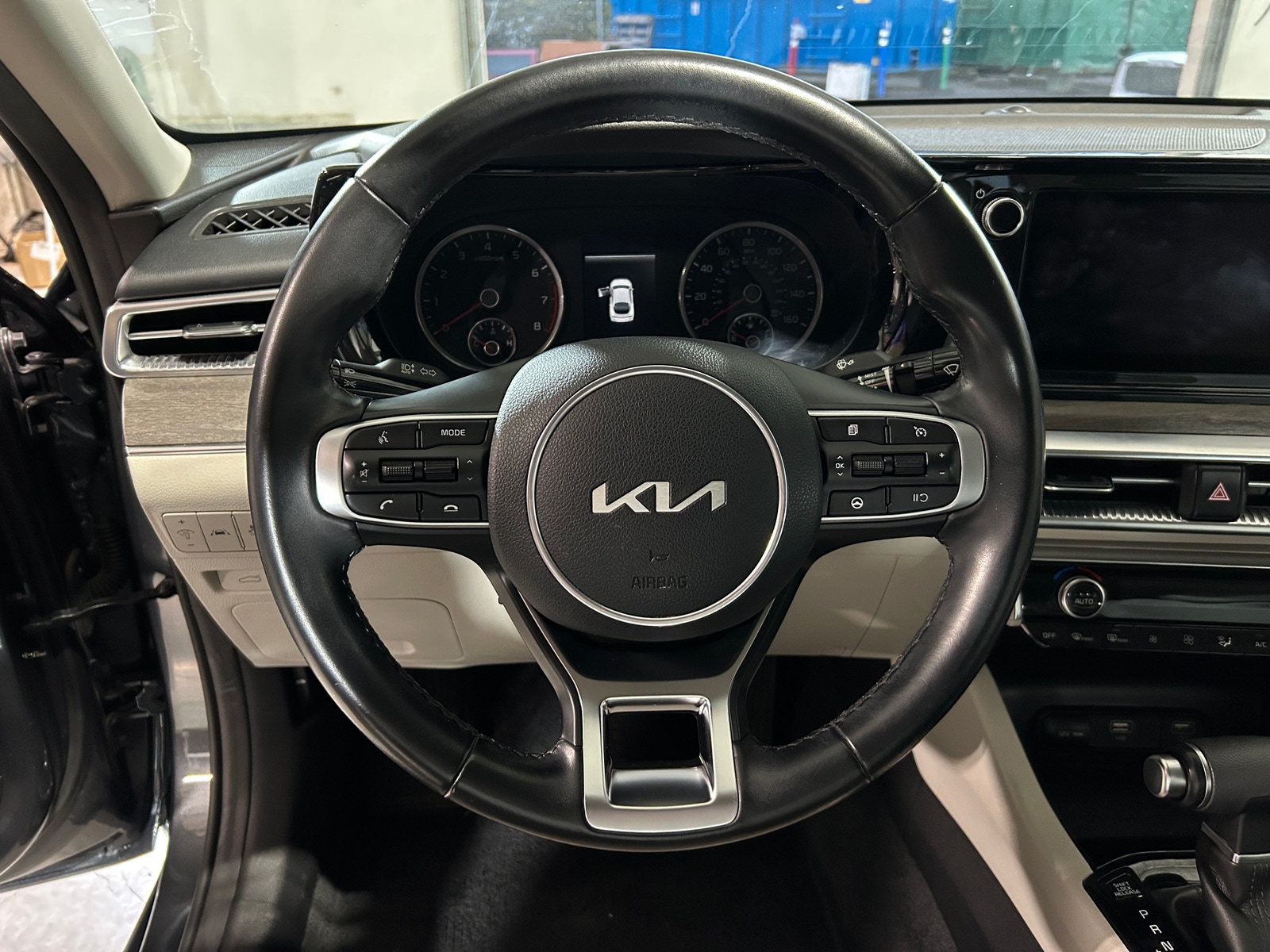 Thumbnail: 2022 Kia K5 - 4